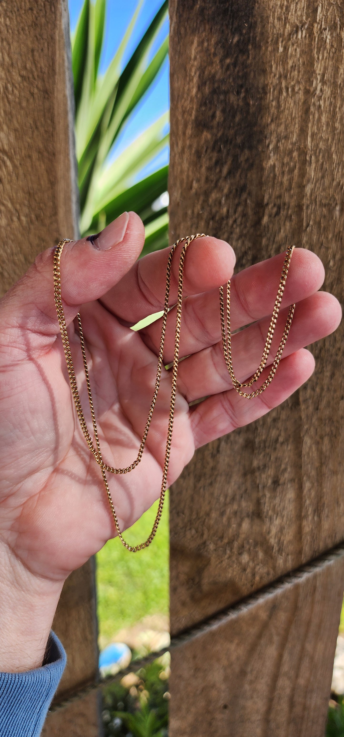 Extra length Vintage 9ct Yellow Gold Flat Curb link chain - The perfect stacker for your neckmess collection ! Solid and nice weight!