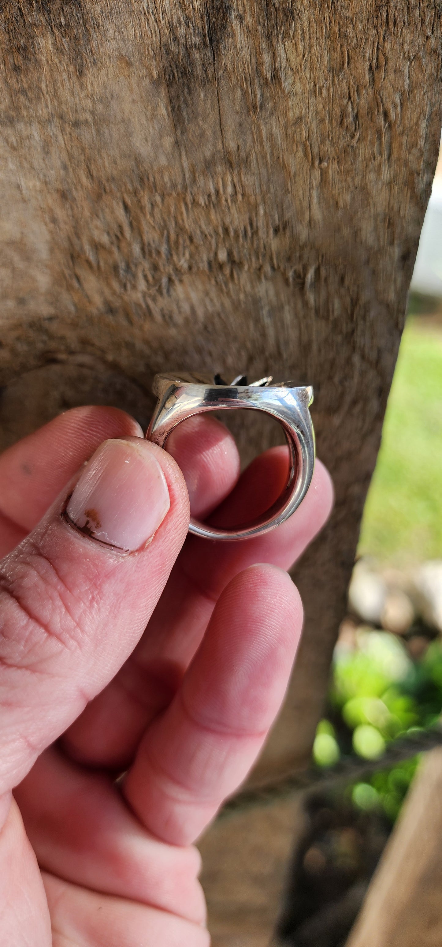 Marvelous and Chunky Sterling Silver Unisex "Venus Flytrap" style ring with an Modernist appeal - Such an unusual beauty !