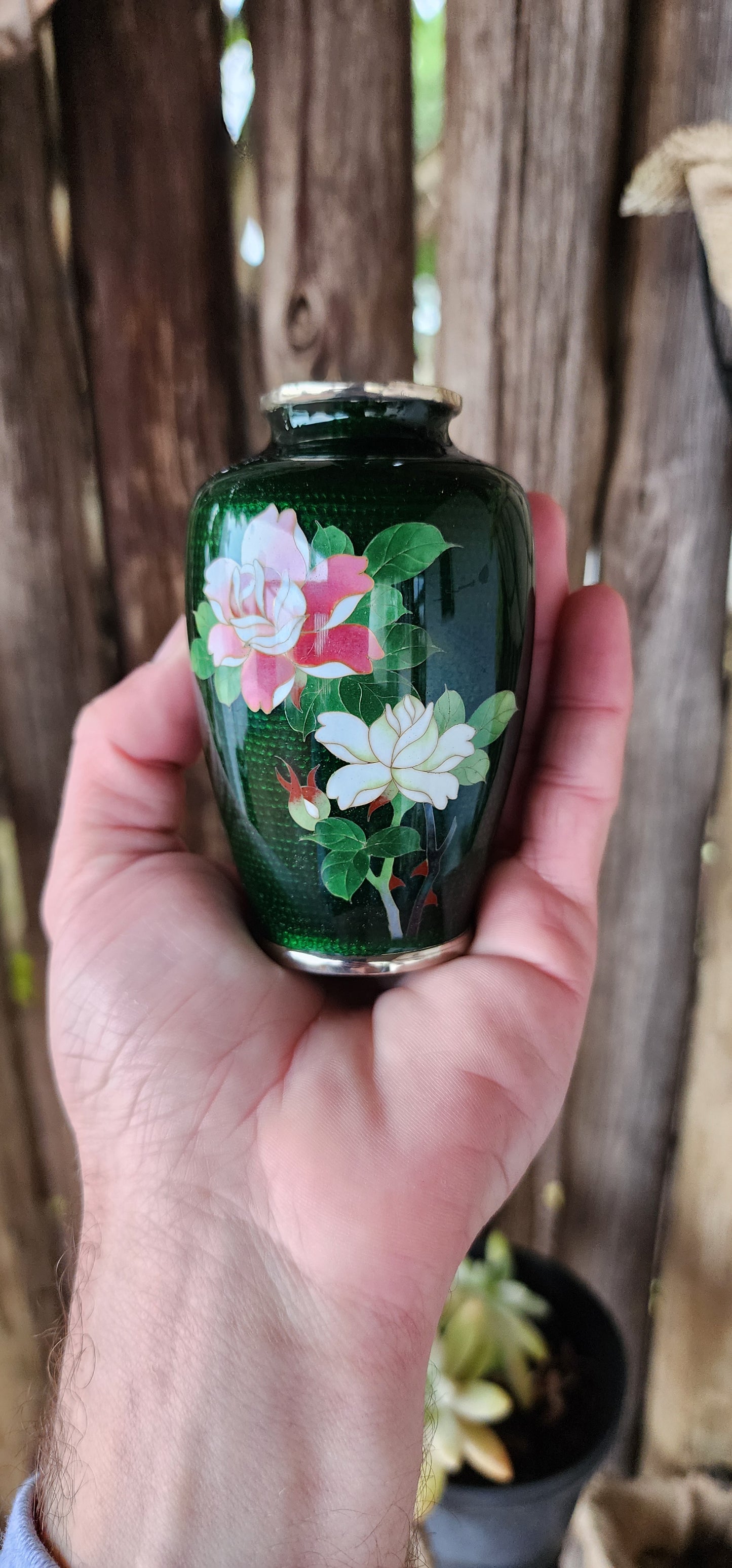 A superb Vintage Japanese "An Ando Shippo Co" Enamel on Copper Cloisonné vase.