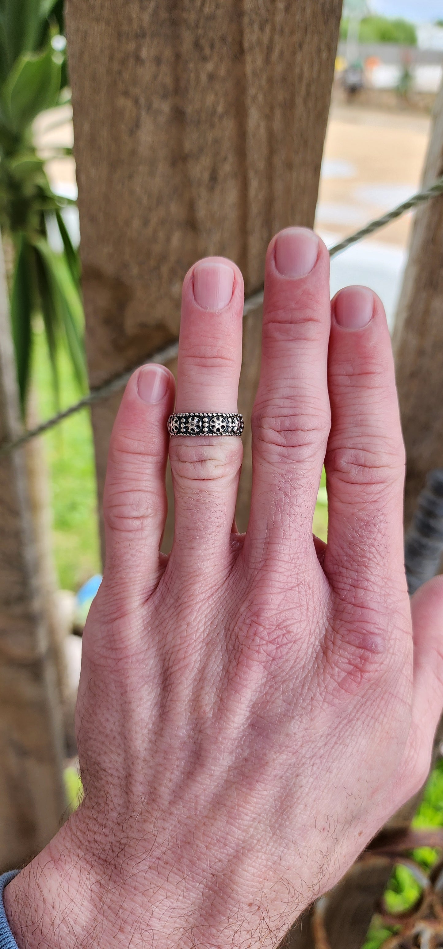 Vintage Sterling Silver stacking ring - ornately embosses with flowers and milgrain detailing.Wear it alone or stack with some of your other rings.