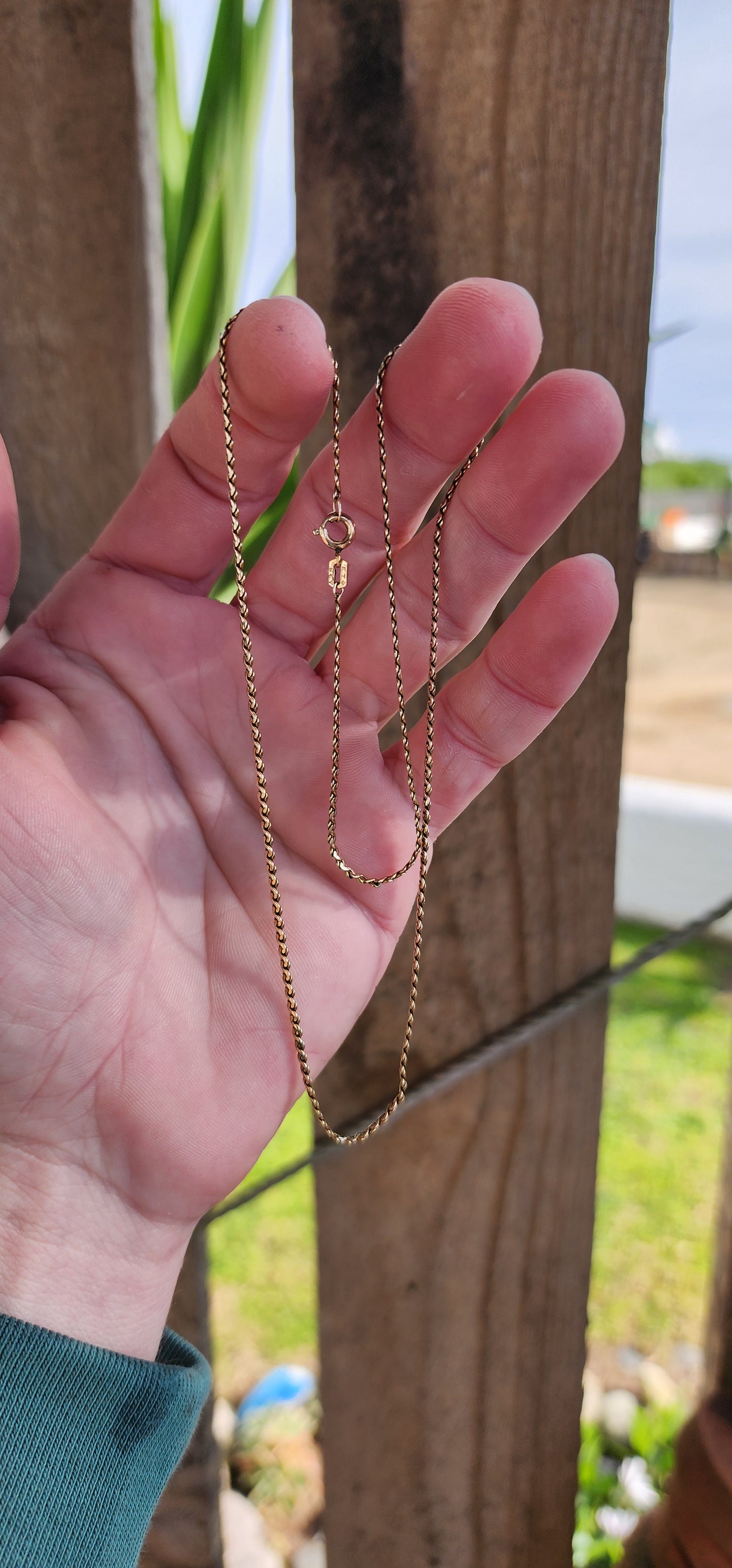 Beautiful Vintage South African Designer 9ct Yellow Gold fancy Serpentine link necklace.