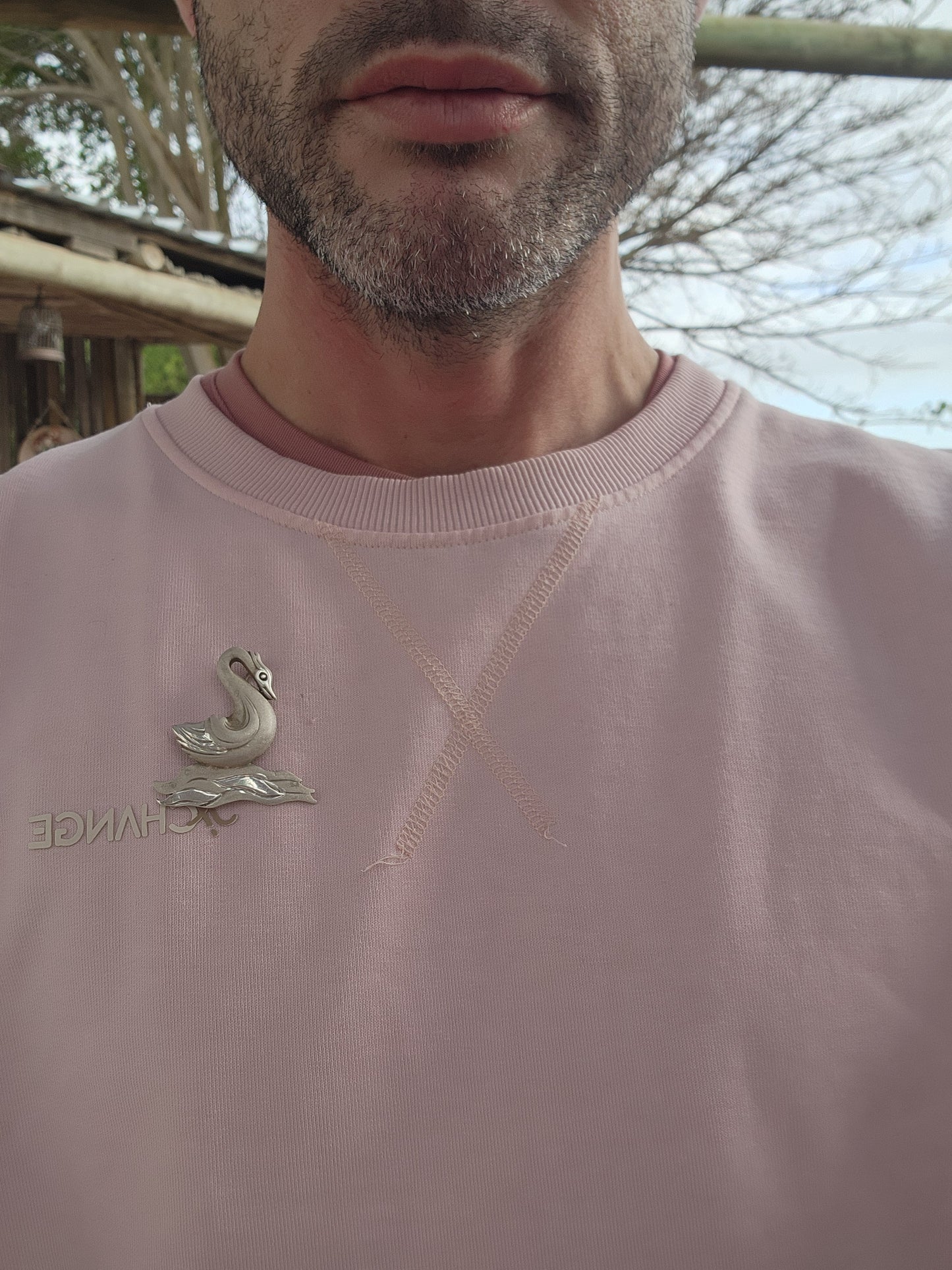 Majestical! Italian made Hallmarked Silver Novelty brooch in the shape of a Swan on water - Designed in a Modernist style with brushed and smooth sections.
Imported to London circa 1900 and Hallmarked accordingly.