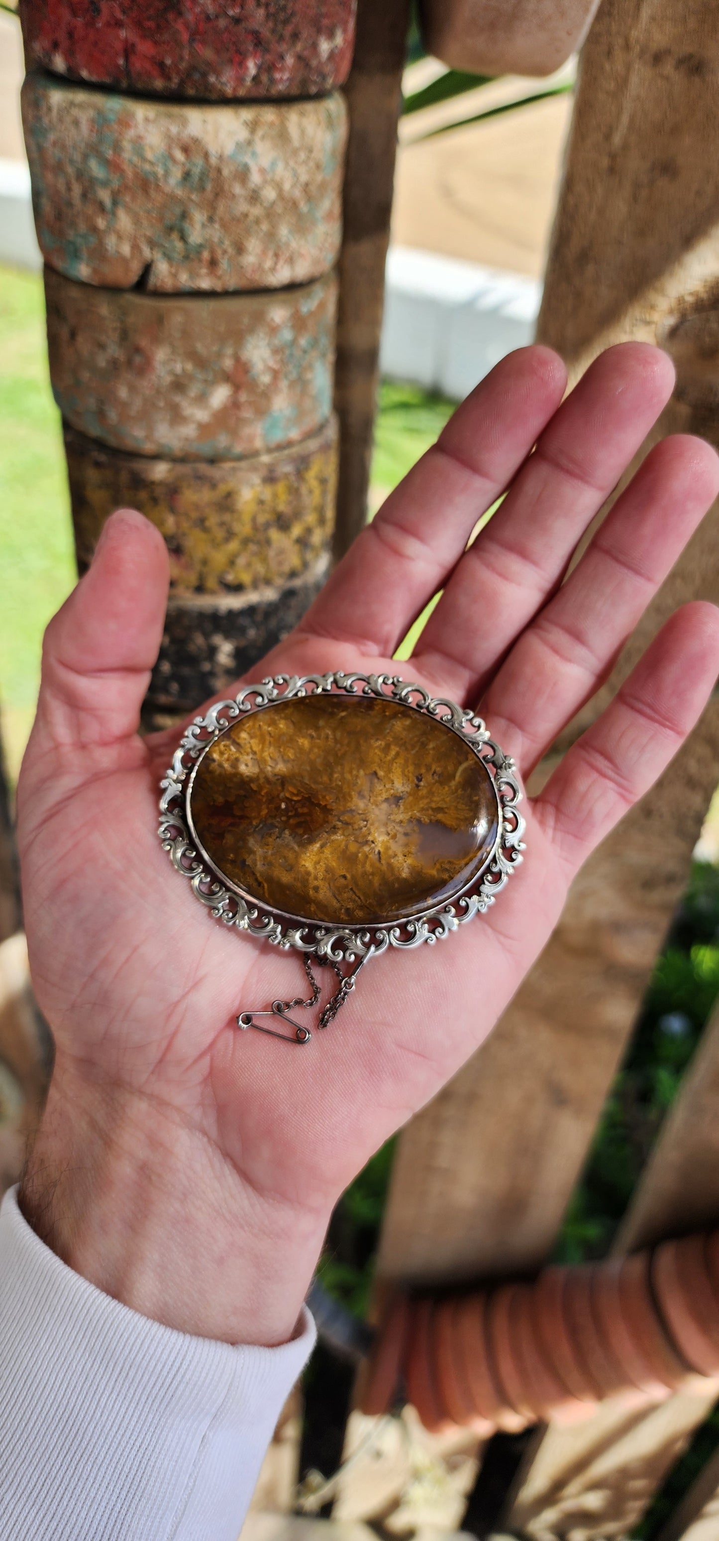 Up for grabs is this marvelous and super large sized Antique Victorian Scottish circa 1860's Sterling Silver and Picture "Moss" Agate Oval brooch.