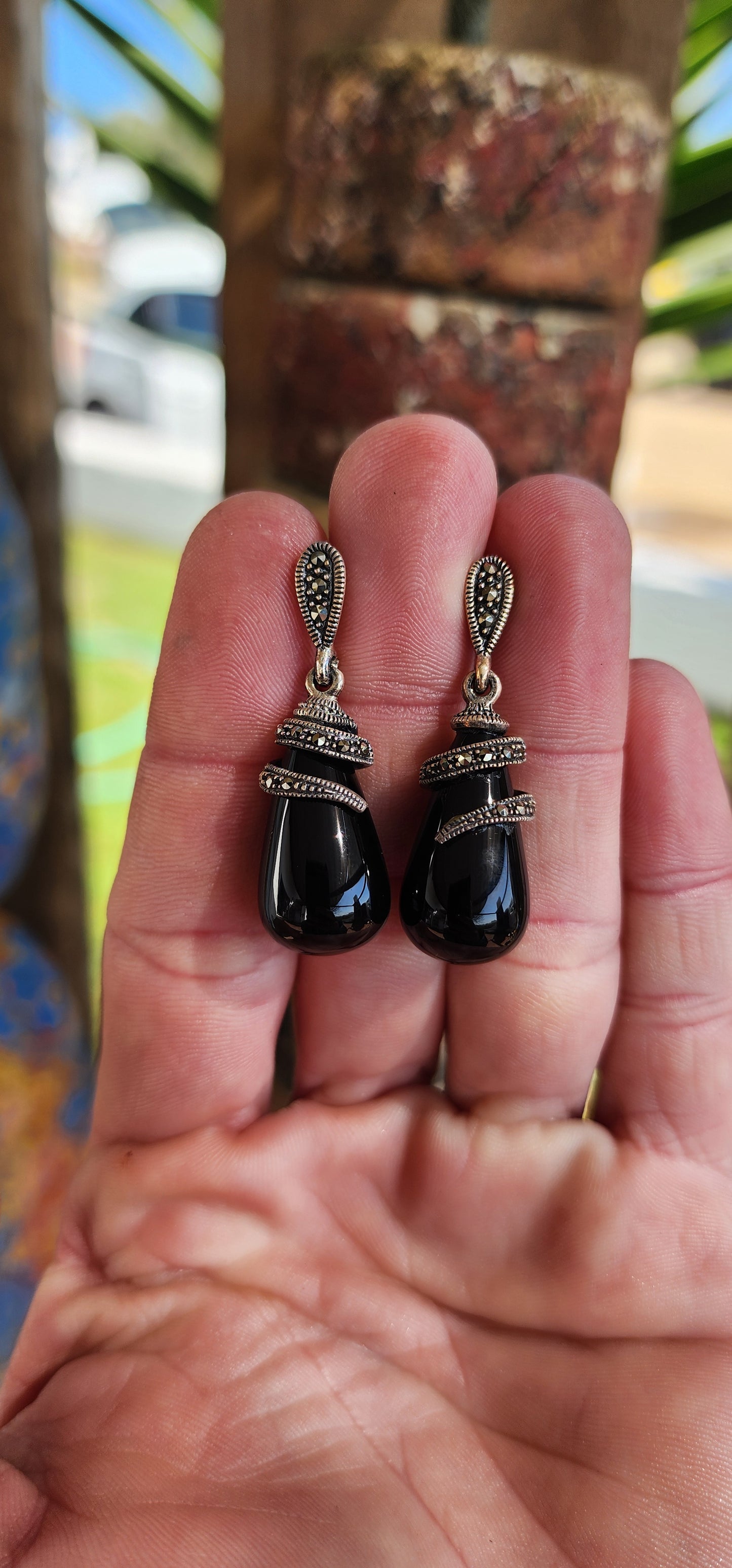 Elegant pair of Art Deco Inspired Sterling Silver,Onyx and Marcasites push-in drop/dangle earrings.