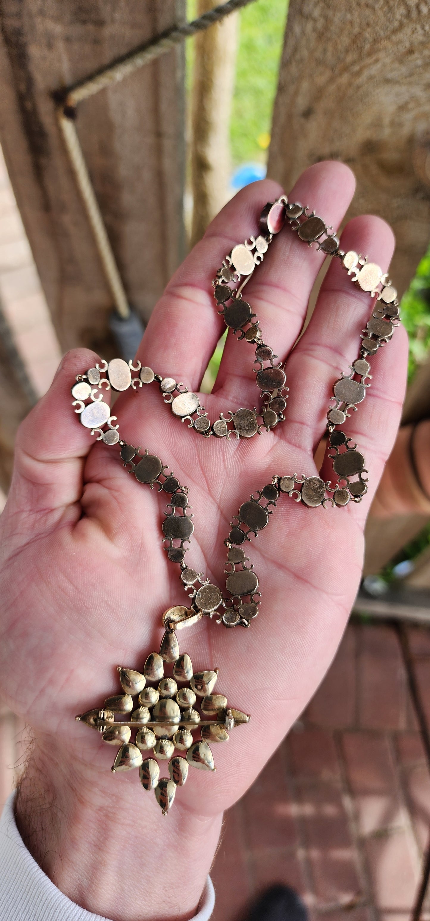 MOST incredible Antique Georgian era circa 1800 foiled back Almandine Garnet Riviere/Collar necklace with detachable pendant/brooch drop.Set in 10ct Yellow/Rosy Gold.