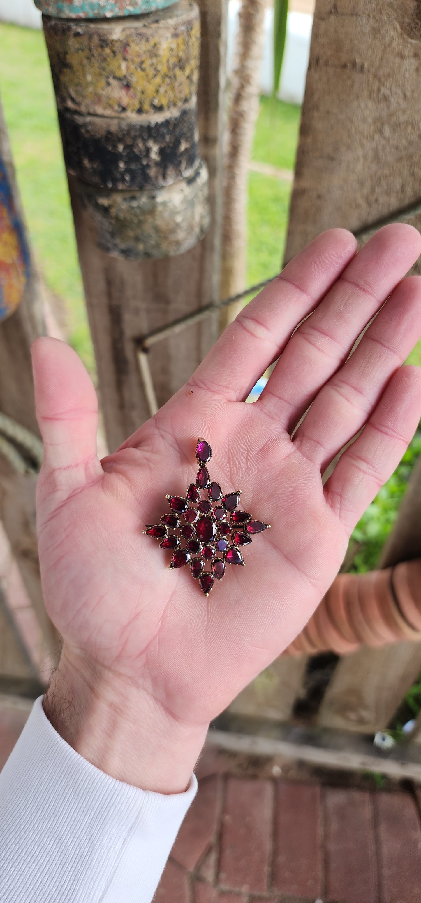 MOST incredible Antique Georgian era circa 1800 foiled back Almandine Garnet Riviere/Collar necklace with detachable pendant/brooch drop.Set in 10ct Yellow/Rosy Gold.