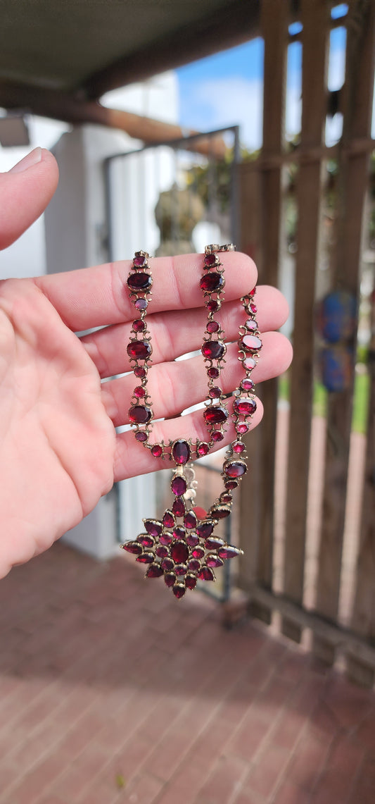 MOST incredible Antique Georgian era circa 1800 foiled back Almandine Garnet Riviere/Collar necklace with detachable pendant/brooch drop.Set in 10ct Yellow/Rosy Gold.