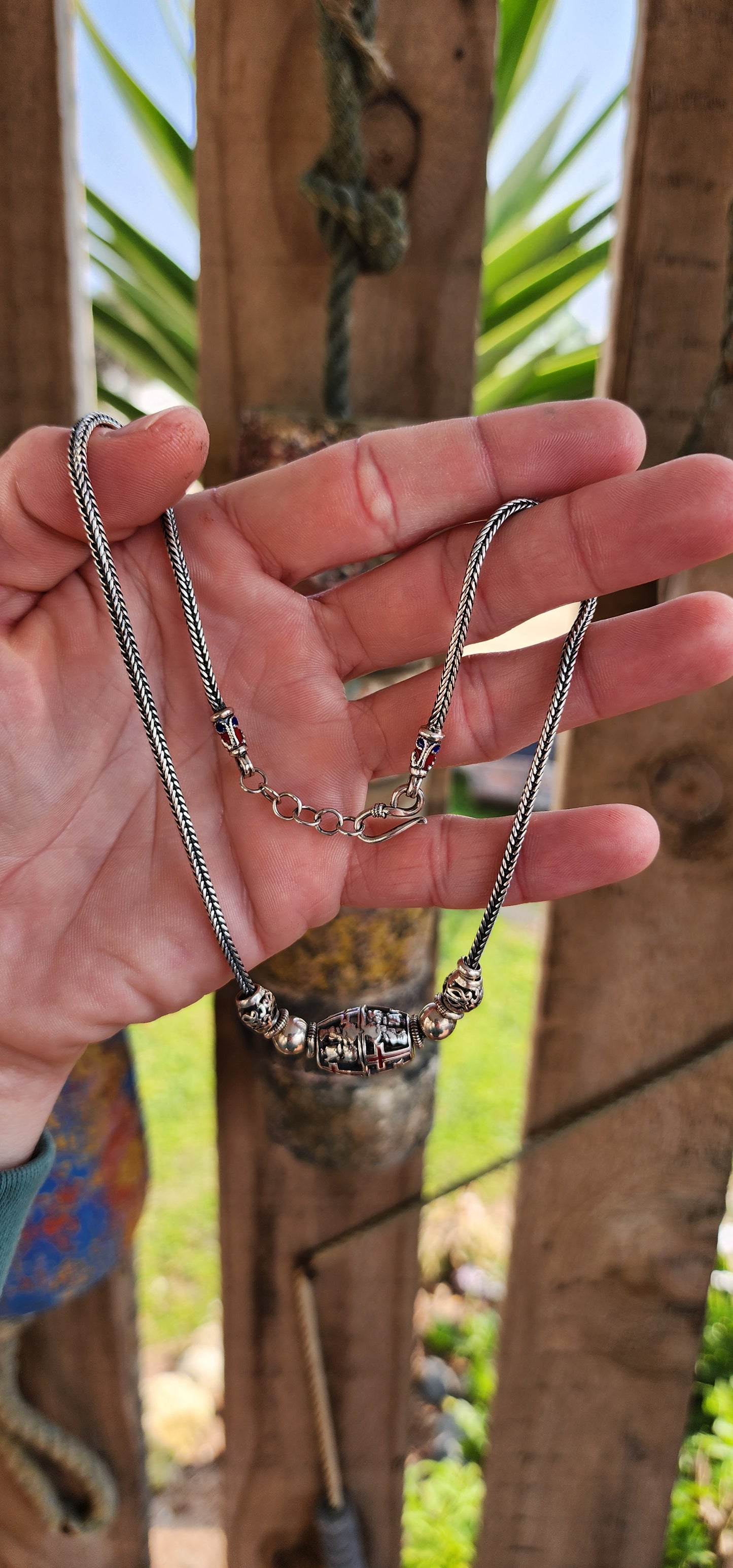 This alluring Sterling Silver Fox tail necklace features a collection of decorative Sterling Silver beads and spacers with pierced openwork and Enamelling.