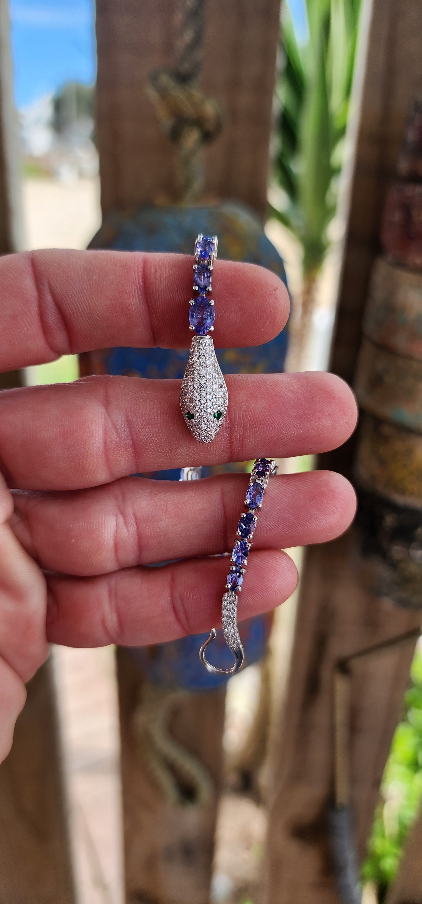 Incredible Serpent bracelet is a real piece of jewelry art! The bracelet is made of high quality Sterling Silver and Natural Oval cut Tanazanite Gemstones.