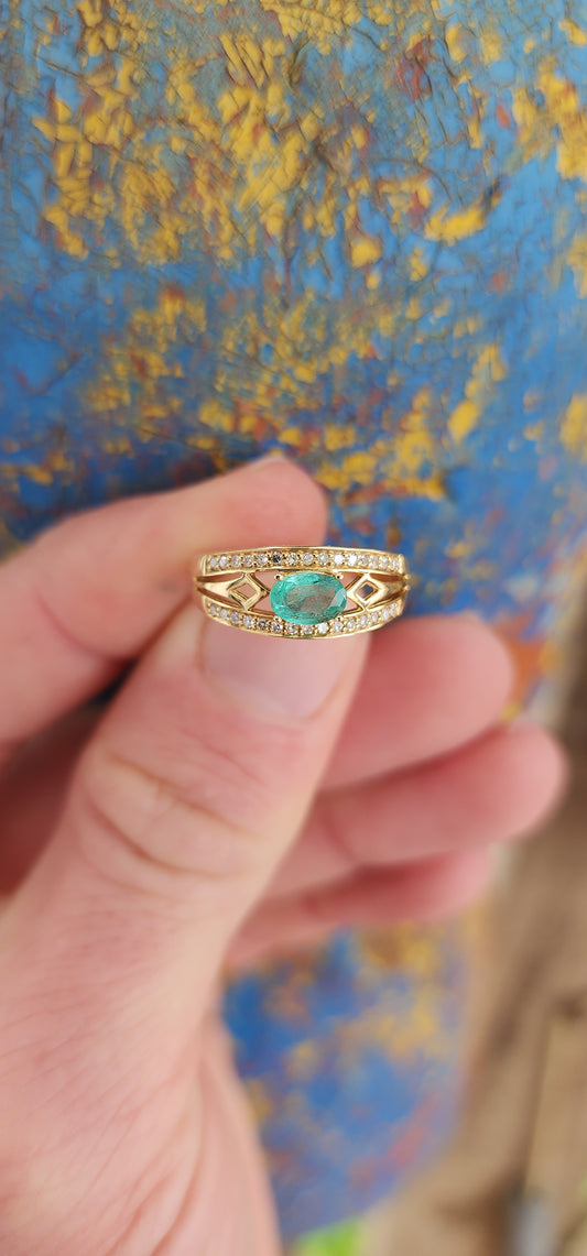 Most beautiful Art Deco style 9ct Yellow Gold,Emerald and small Diamonds dress ring.