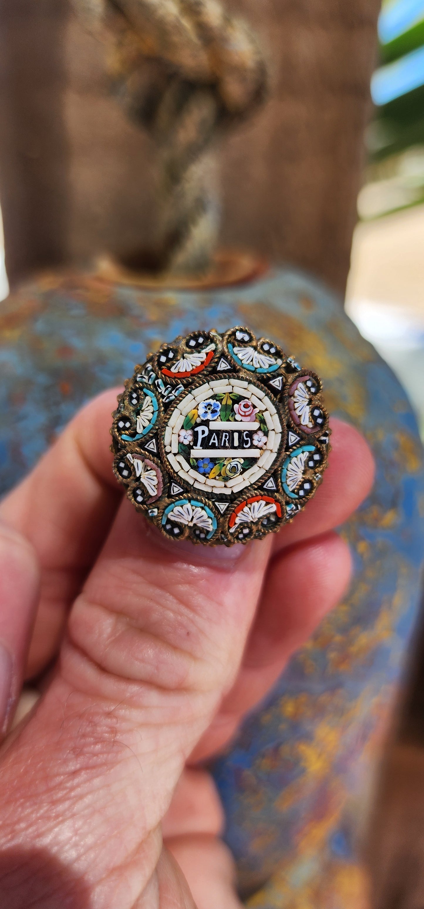 Beautiful Antique Victorian Round shaped Micromosaic Floral/Millefiori "Paris" brooch.