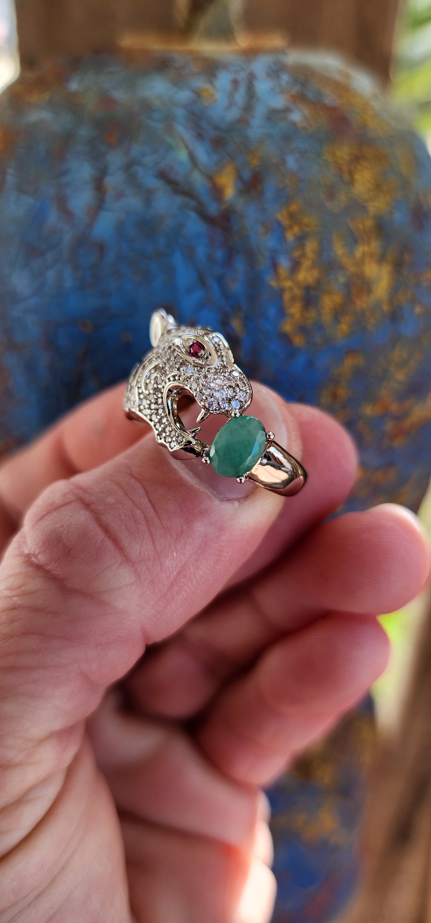 This ring is nothing short of a statement piece-a dazzling roar of glamour and ferocity that wraps around your finger with unapologetic boldness! Designed as a regal tiger's head, it exudes power and mystique.