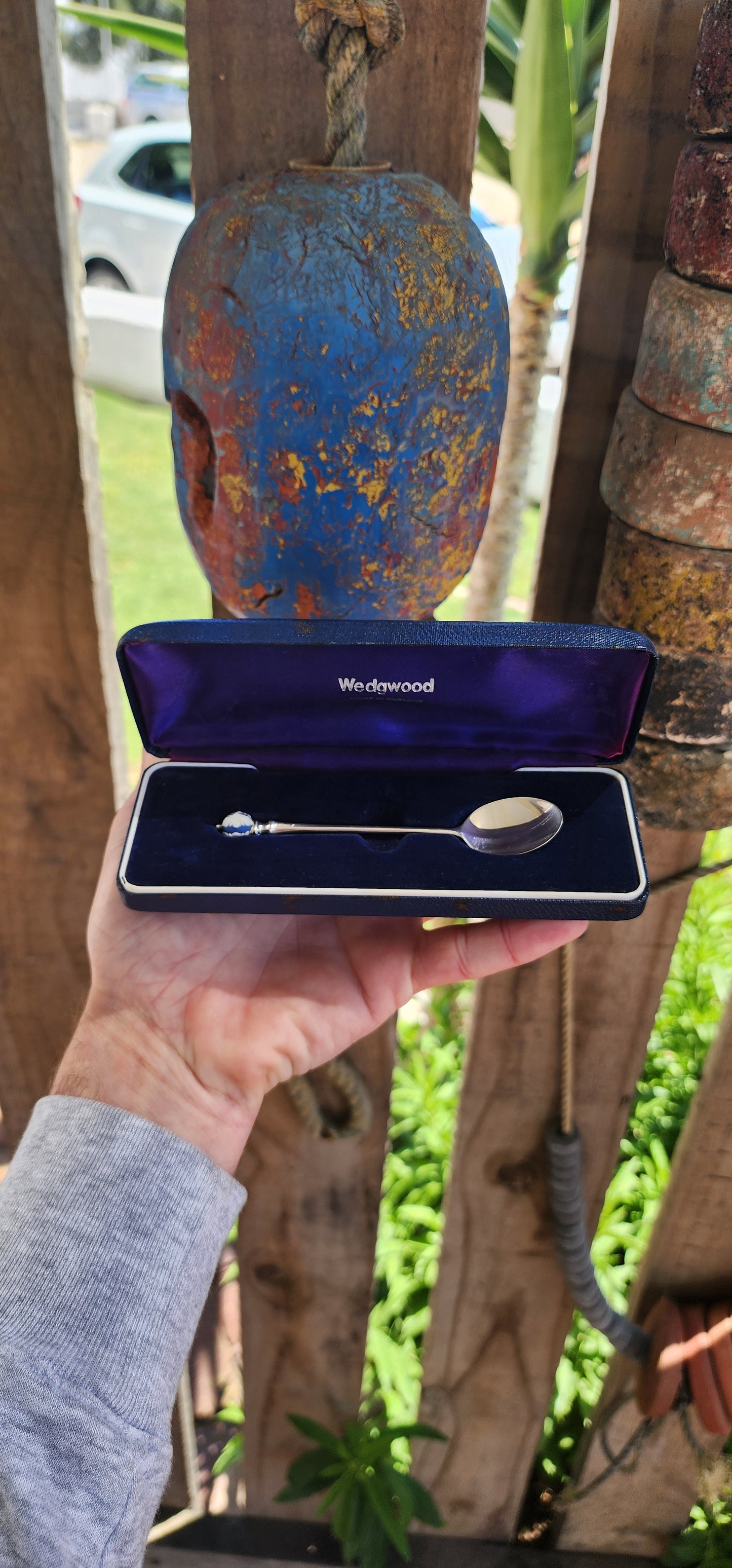 Wedgwood hallmarked sterling silver and jasperware demitasse spoon, made in Birmingham circa 1983. It features a polished silver finish and an elegant design.