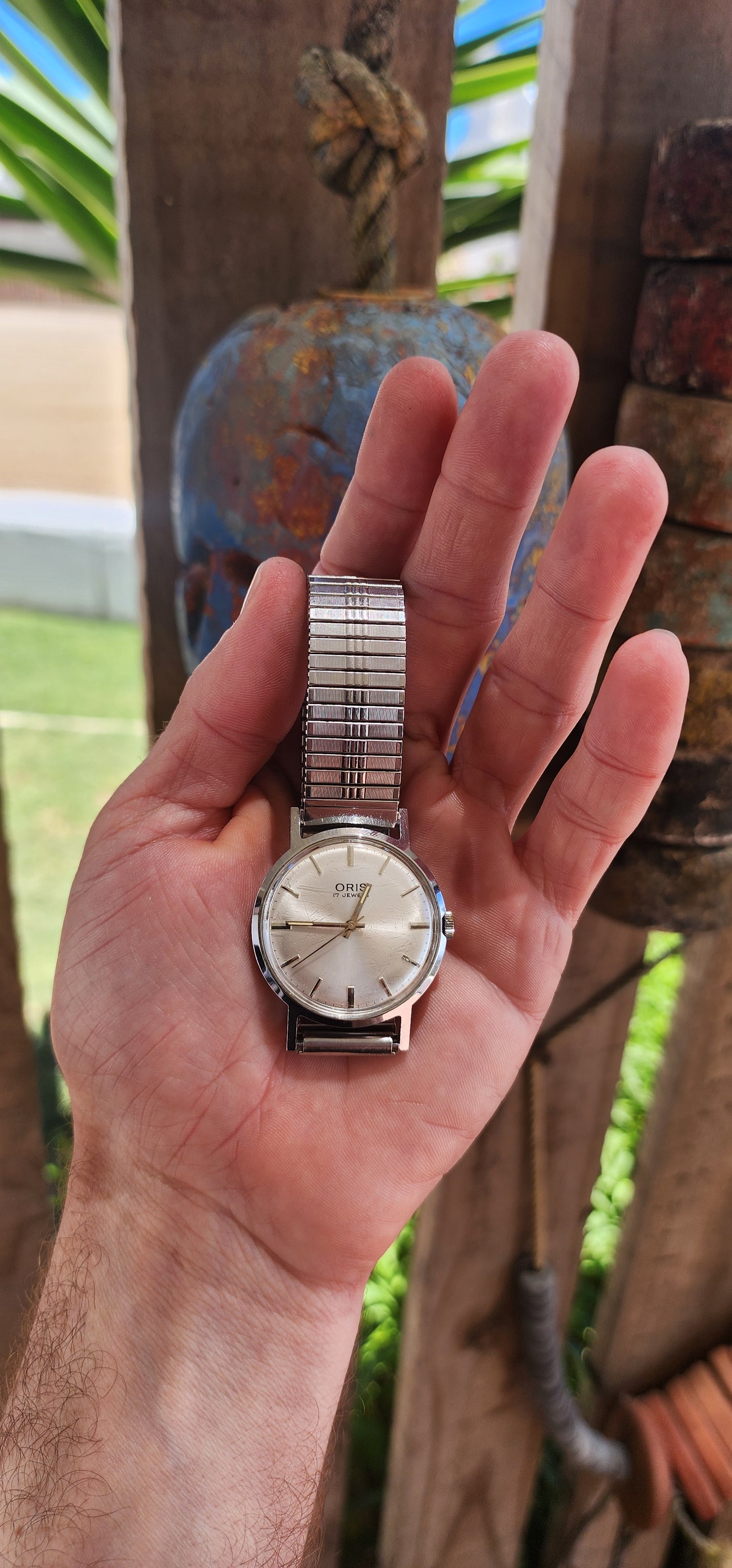 RARE FIND FOR THE BOYS!!! This vintage circa 1970's mens Oris 17 Jewels Cal. 702 watch is a beautiful example of mid-20th-century Swiss craftsmanship.