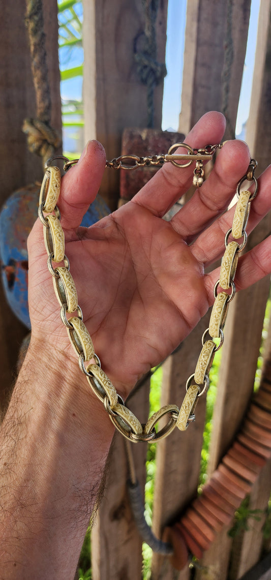A Rare and Striking Antique Late Victorian Celluloid and Silvertone Link Necklace/fob chain – A Statement of Elegance and Innovation.