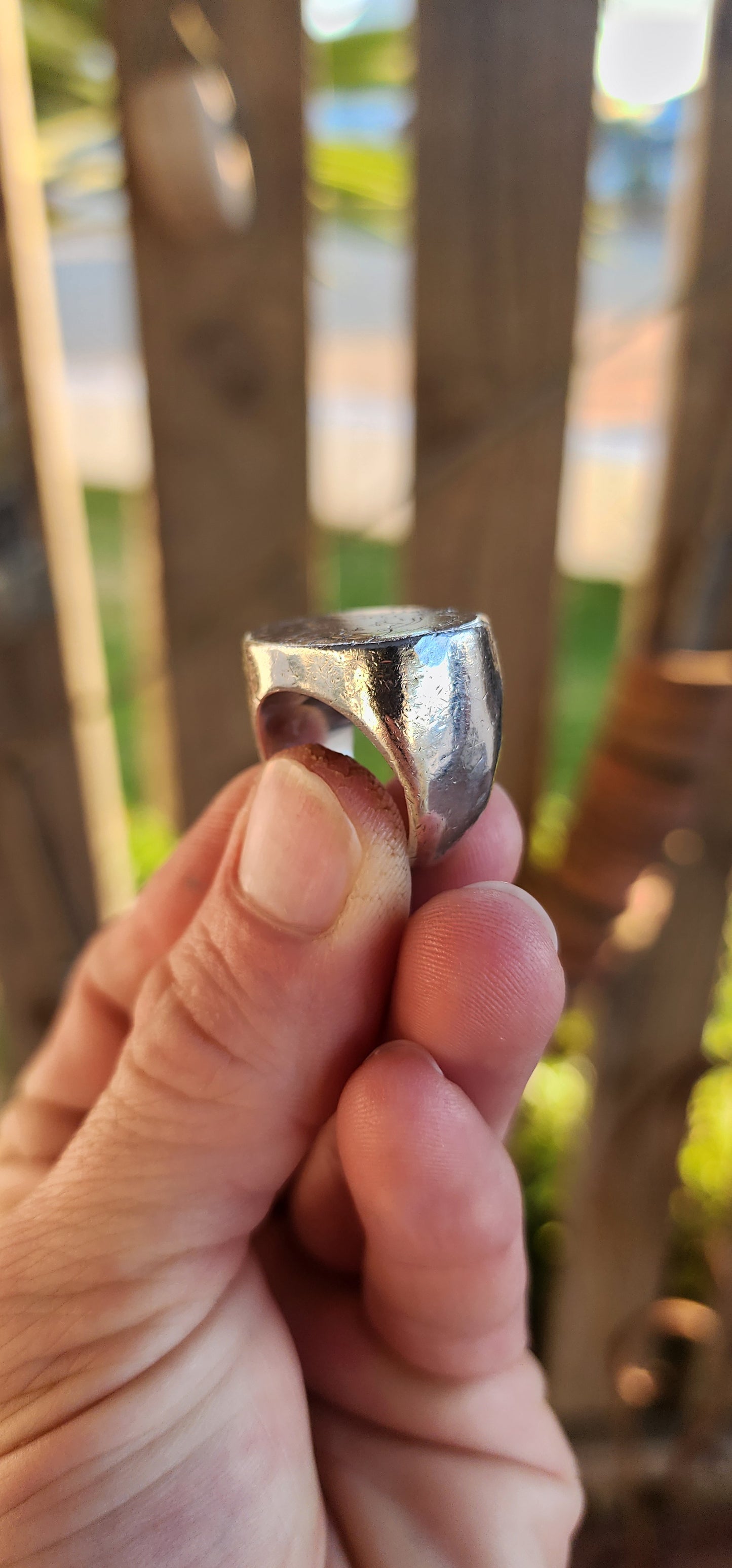 This isn’t just a ring—it’s a miniature fairytale theatre perched boldly on your finger! Crafted by the renowned South African designer Geraldine Fenn, this one-of-a-kind artisan piece is a true treasure of contemporary storytelling through metalwork.