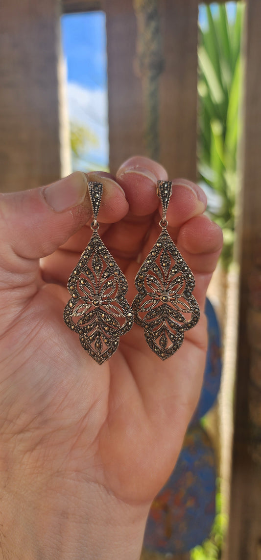 Elegant Art Deco Revival Marcasite Dangle Earrings – A Vintage-Inspired Statement.