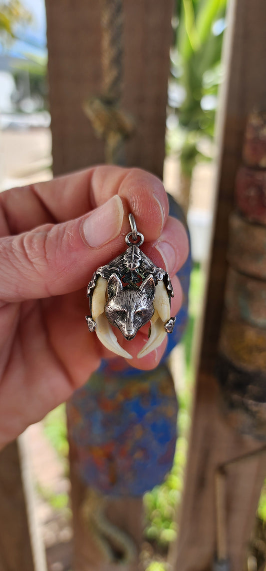 “The Hunter’s Trophy” – Antique Victorian Fox Pendant in 835 Silver with Natural Fangs.