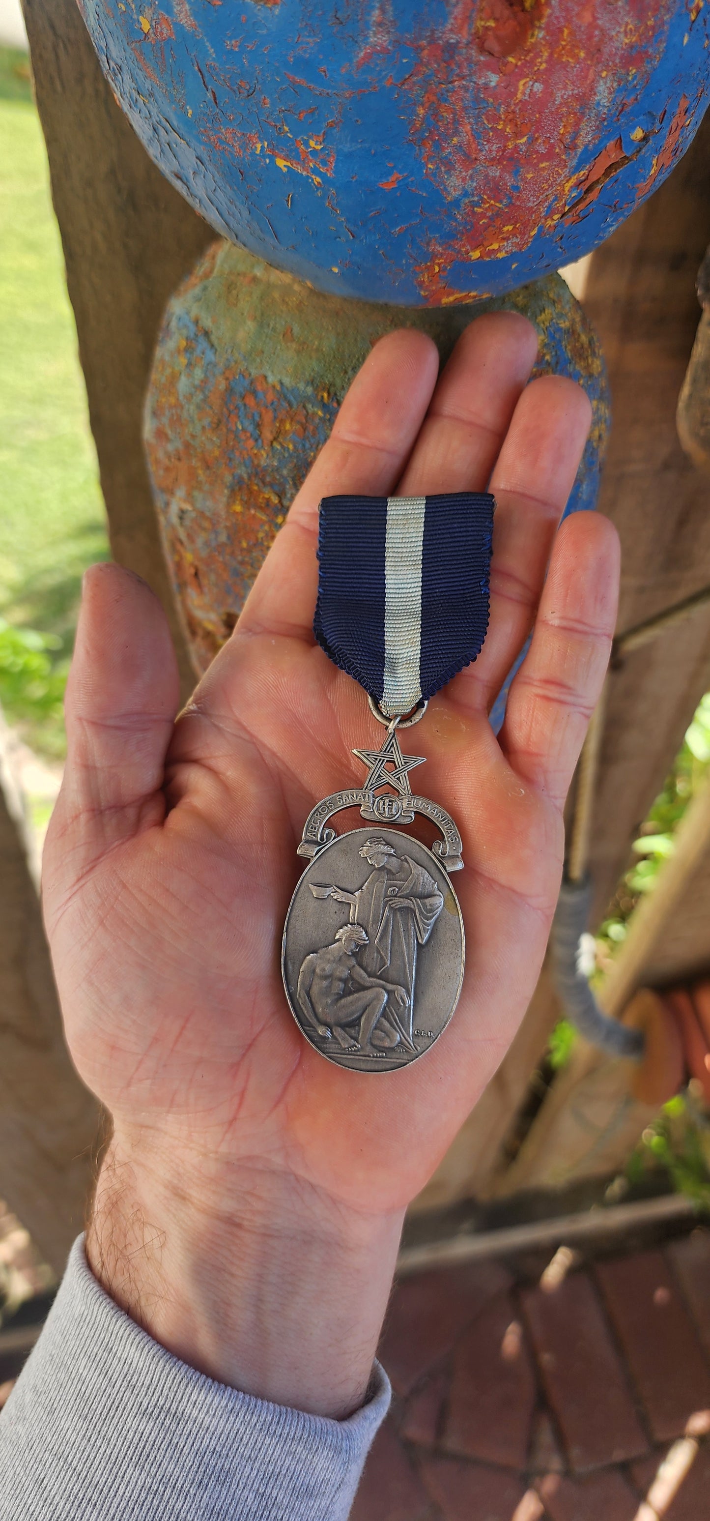 A true treasure steeped in fraternal history – this is a Silver-plated Permanent Steward’s Jewel of the Royal Masonic Hospital, awarded to Bro. J.H. Kenshole No. 7389.