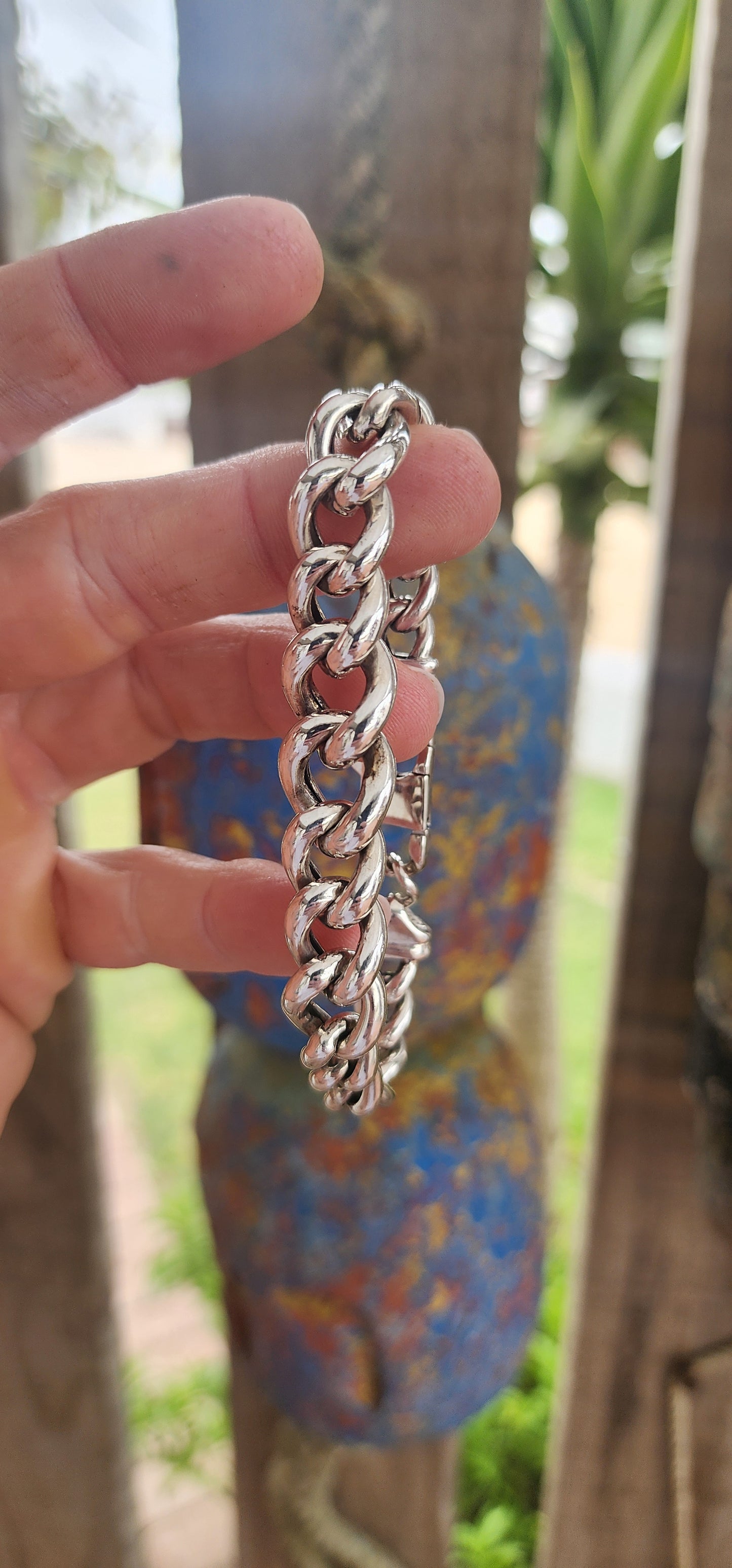 This chunky unisex Italian-made sterling silver bracelet is pure power and polish in one irresistible piece!