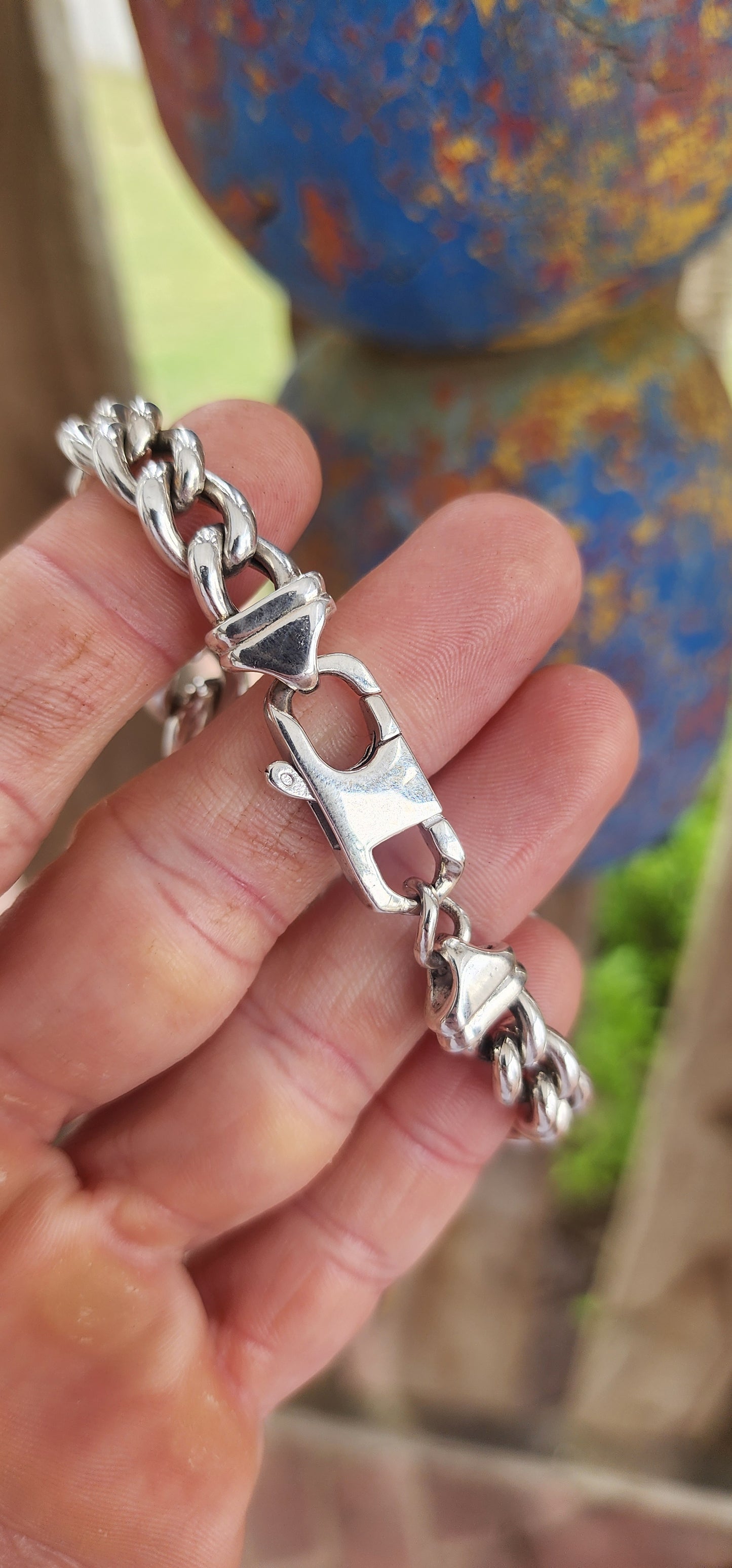 This chunky unisex Italian-made sterling silver bracelet is pure power and polish in one irresistible piece!