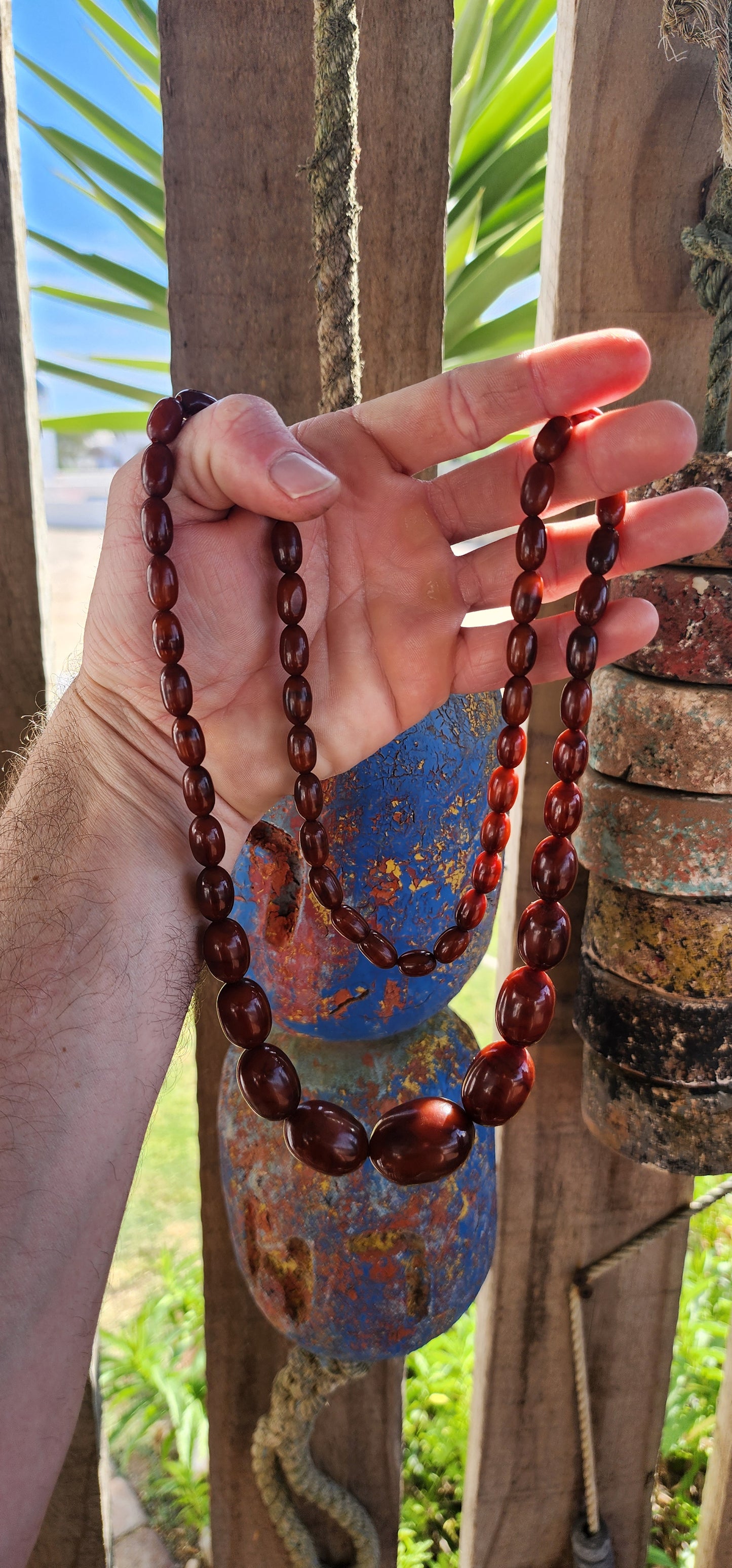 Vintage Mahogany Brown Faturan Bakelite Bead Necklace – circa 1930s–1950s.