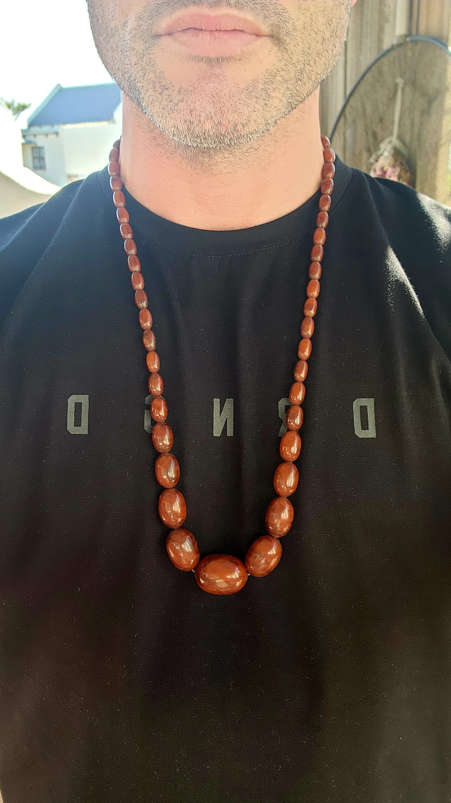 Vintage Mahogany Brown Faturan Bakelite Bead Necklace – circa 1930s–1950s.