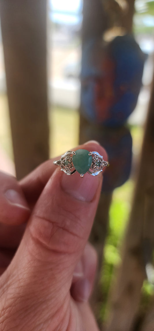 The Emerald Ring – Vintage Romance in Sterling Silver.