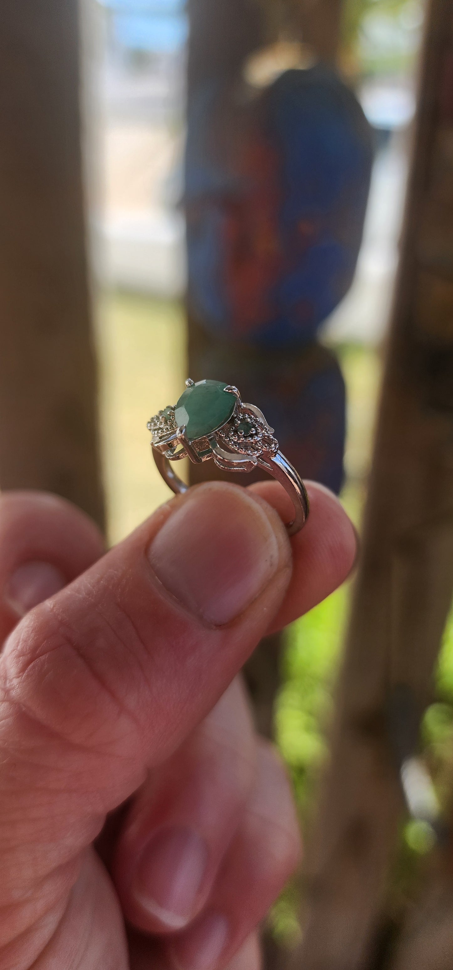 The Emerald Ring – Vintage Romance in Sterling Silver.