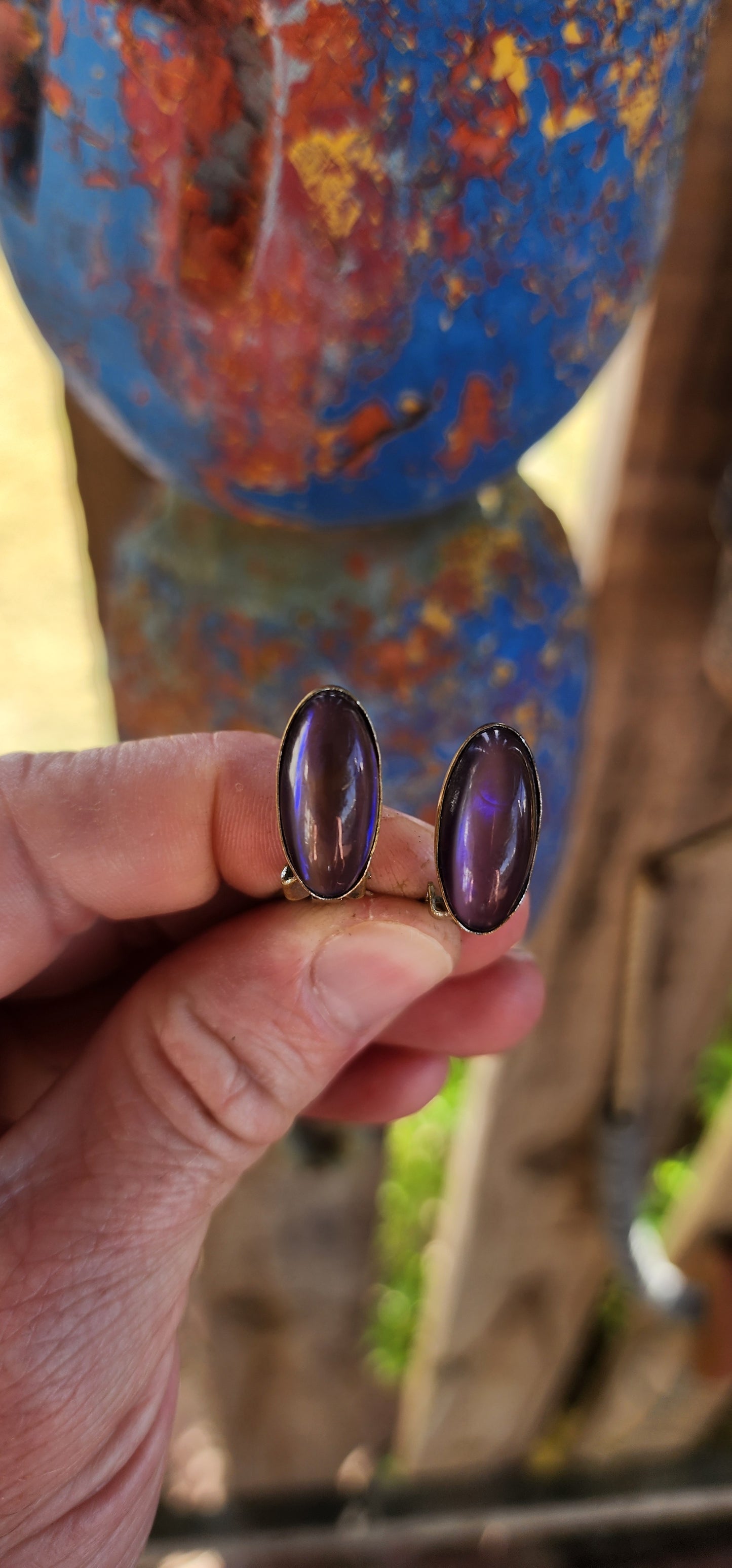 A dazzling lot of six marvelous vintage costume clip-on earring pairs — each one with its own personality, era, and mood. Small in size but BIG on charm, sass, colour and sparkle!