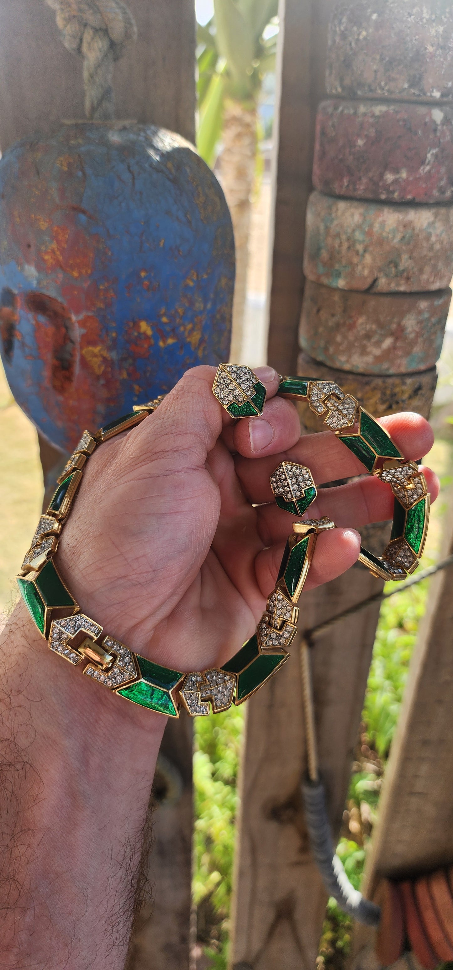 Museum-worthy, chunky, and impossibly beautiful vintage 1980s designer costume jewellery set, consisting of a bold choker necklace and matching clip-on earrings.