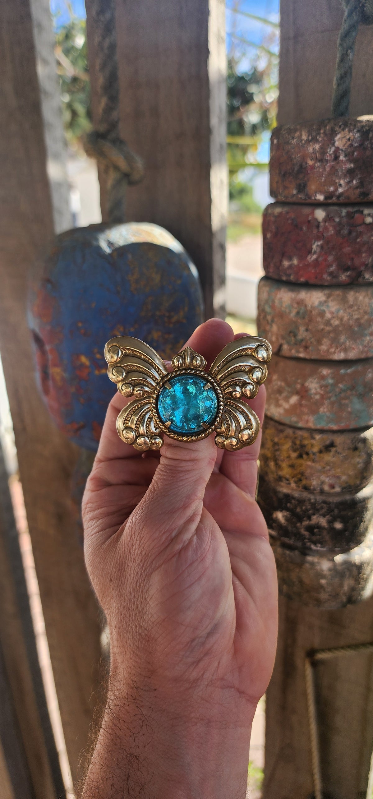 This large-sized vintage novelty brooch is crafted in the shapely silh ...