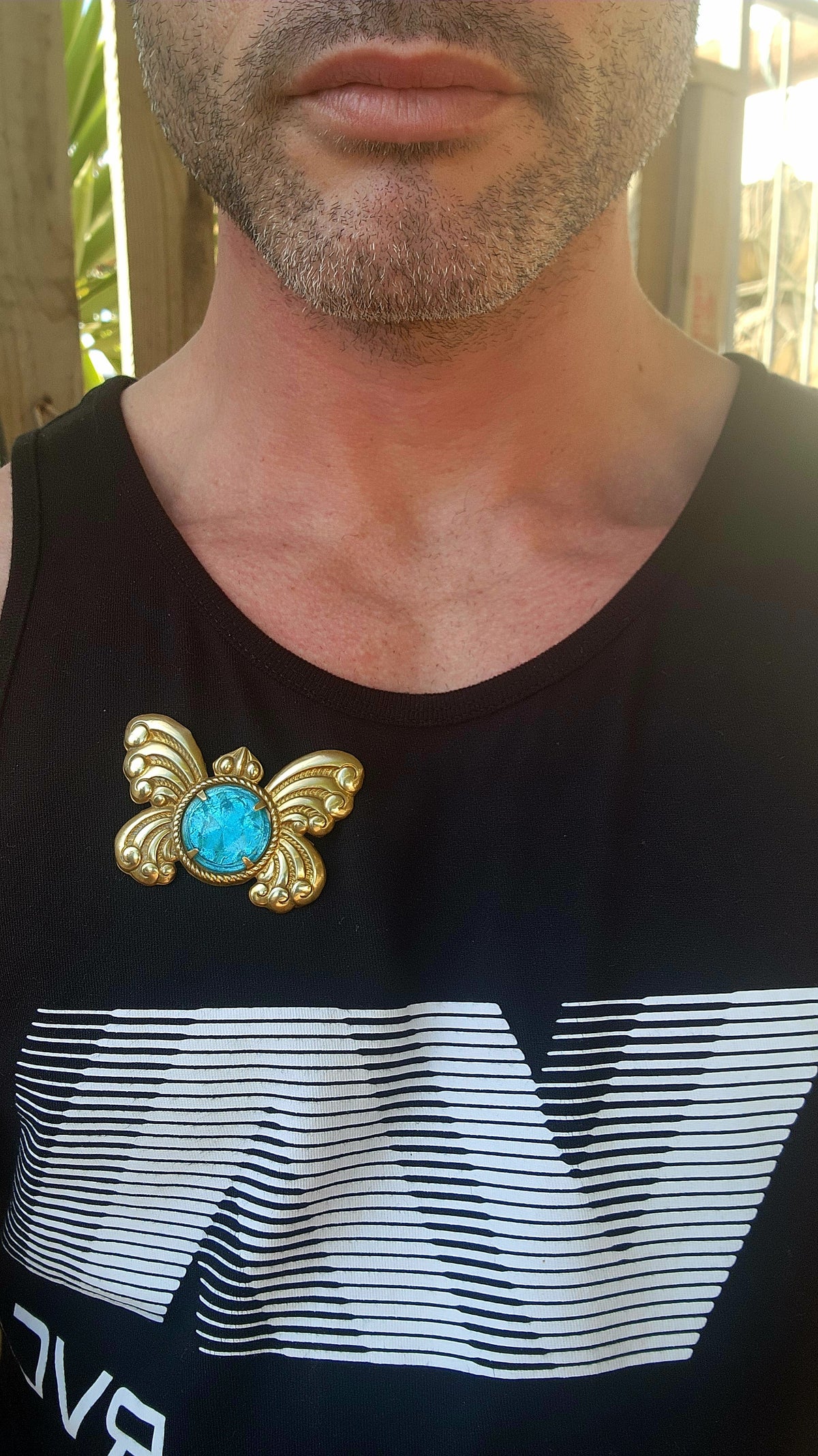 This large-sized vintage novelty brooch is crafted in the shapely silh ...