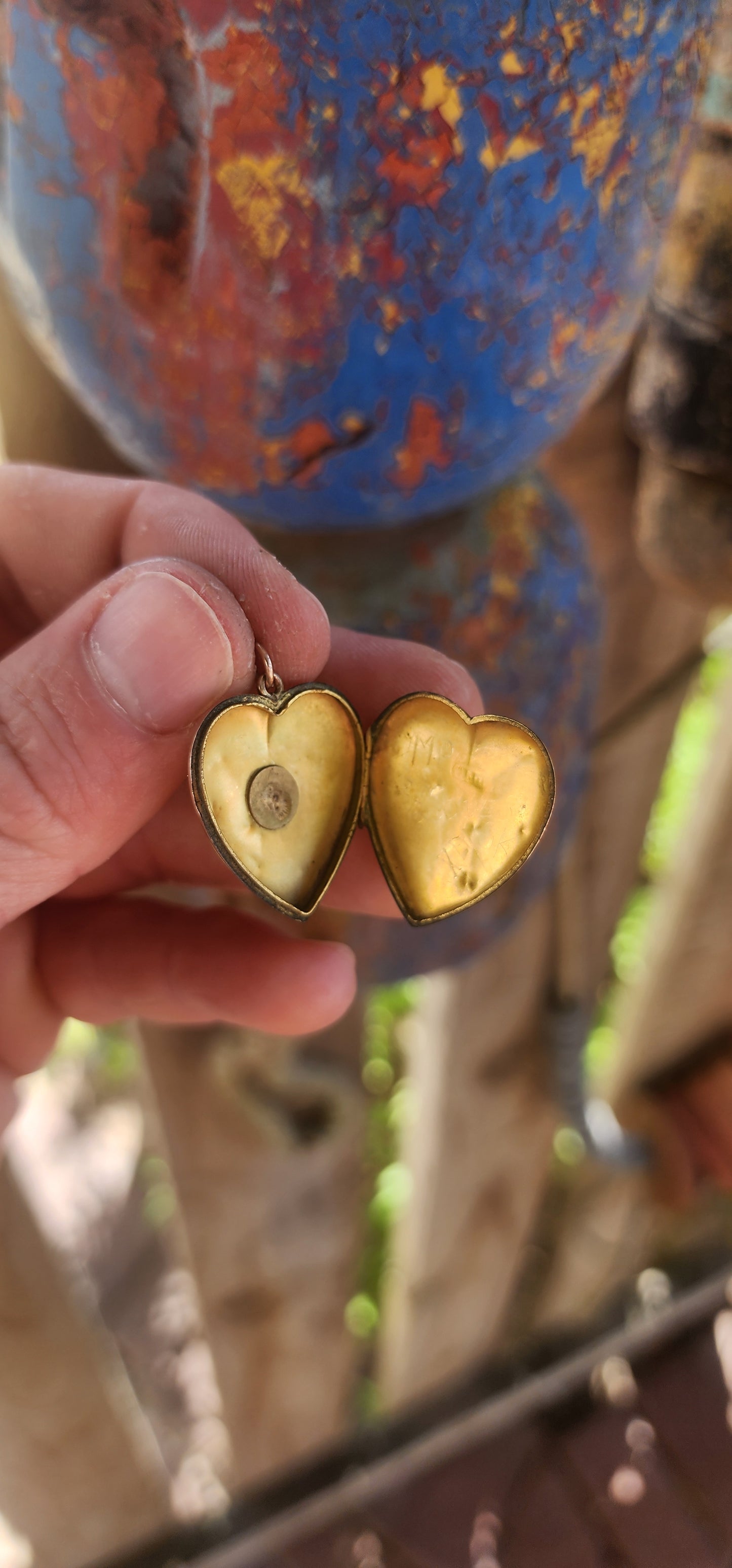 Antique Edwardian 9ct Rose Gold Puffed Heart Locket (c.1900).