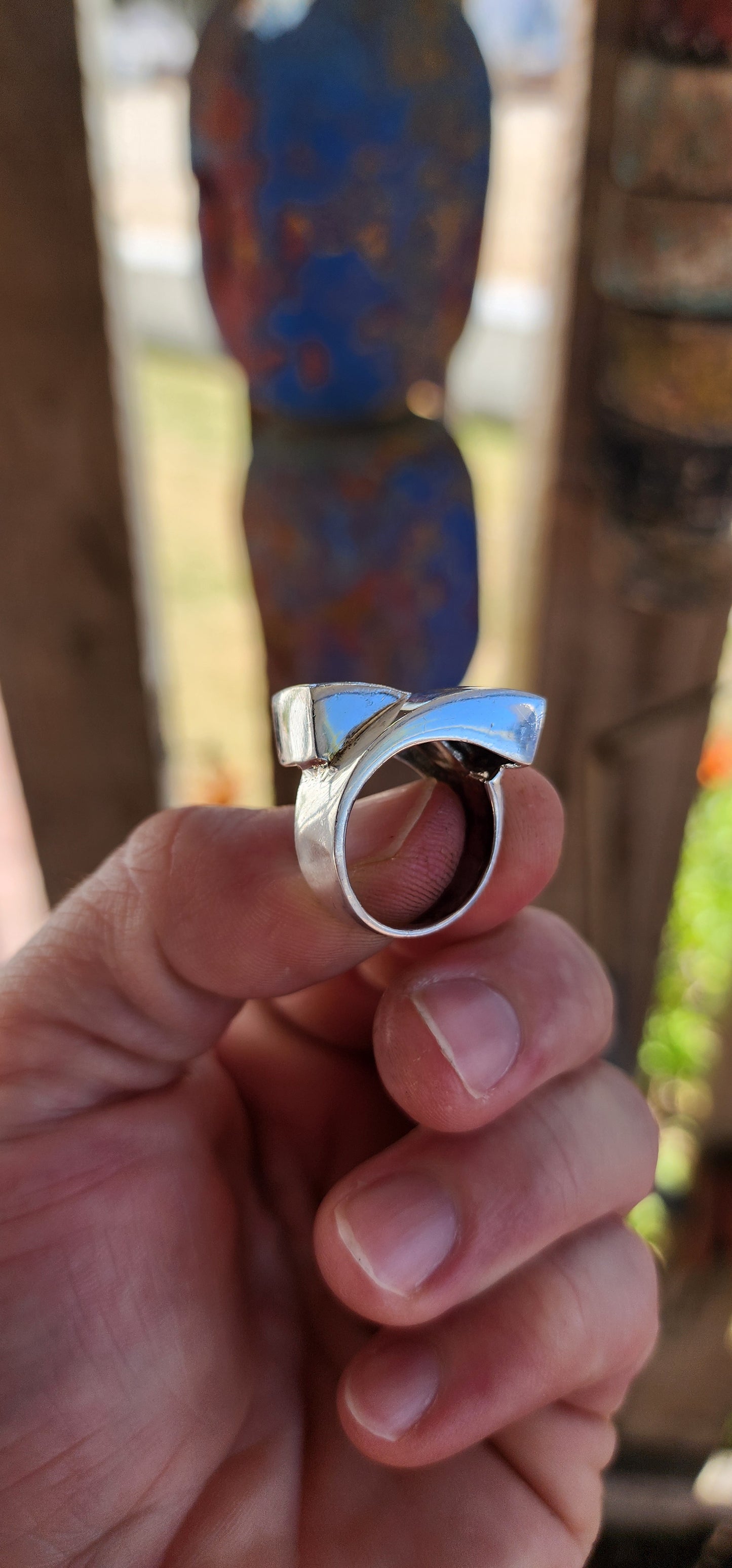 A Sculptural Unisex Statement Ring With Serious Attitude.