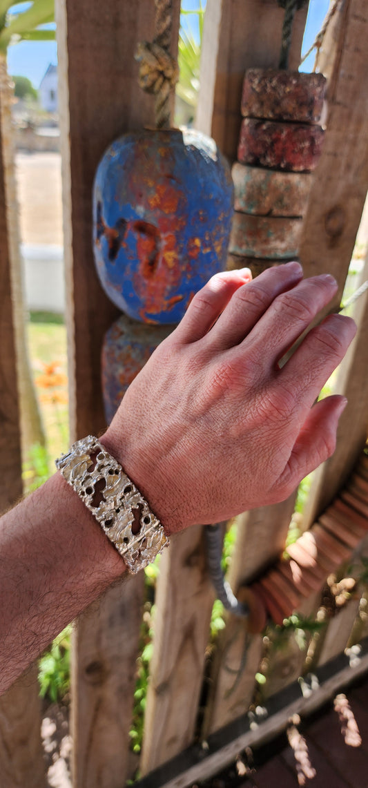 A marvelous and weighty vintage Norwegian designer bracelet from the legendary “Tundra” Collection by celebrated Arctic jewelry artists Frank & Regine Juhls of Kautokeino, Norway.