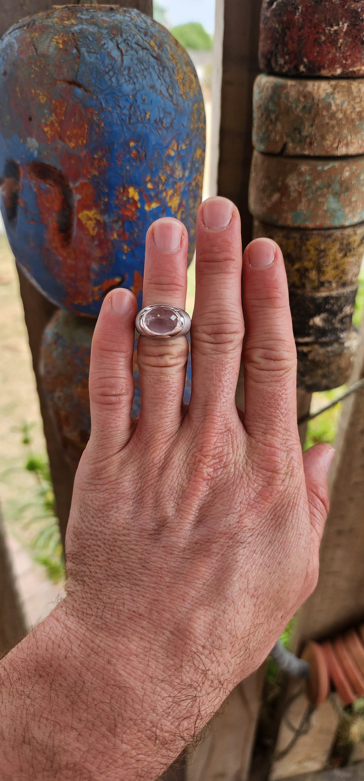 How marvellous is this beauty! This exceptional modernist statement ring is a striking designer creation by Mark Solomon of Cape Town.