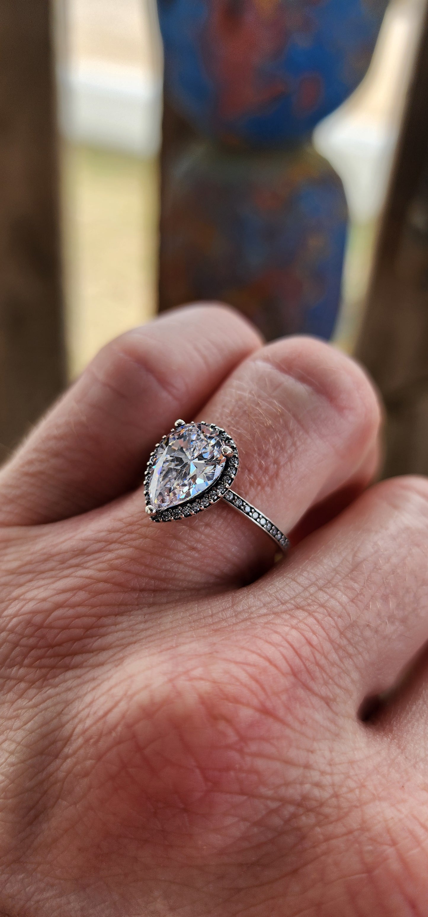 Ohhh she’s a showstopper — classic, elegant, and dripping in sparkle with that unmistakable Pandora polish.