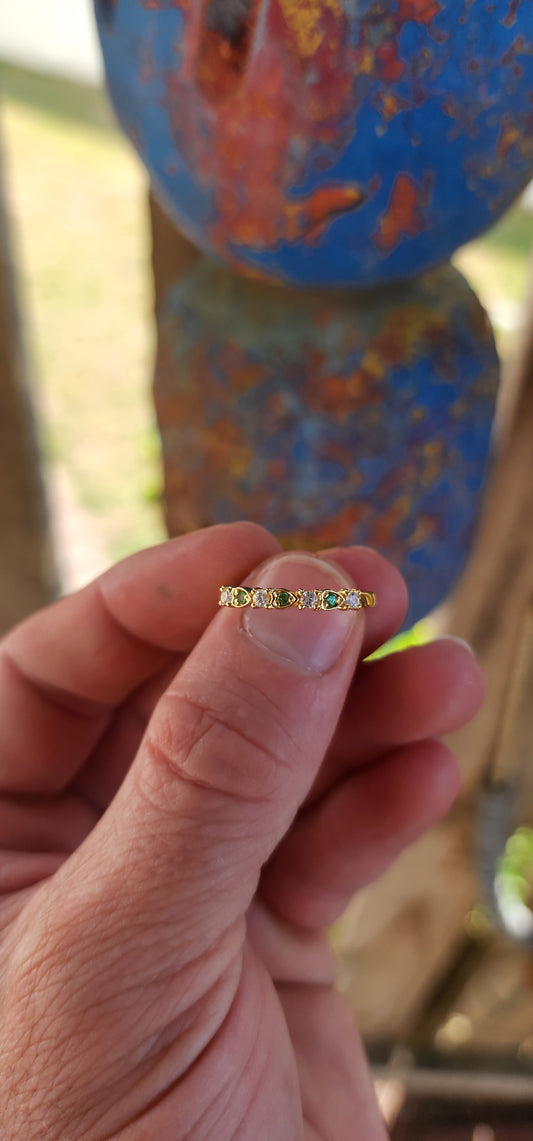 Verdant Heart Stacking Ring – Tsavorite