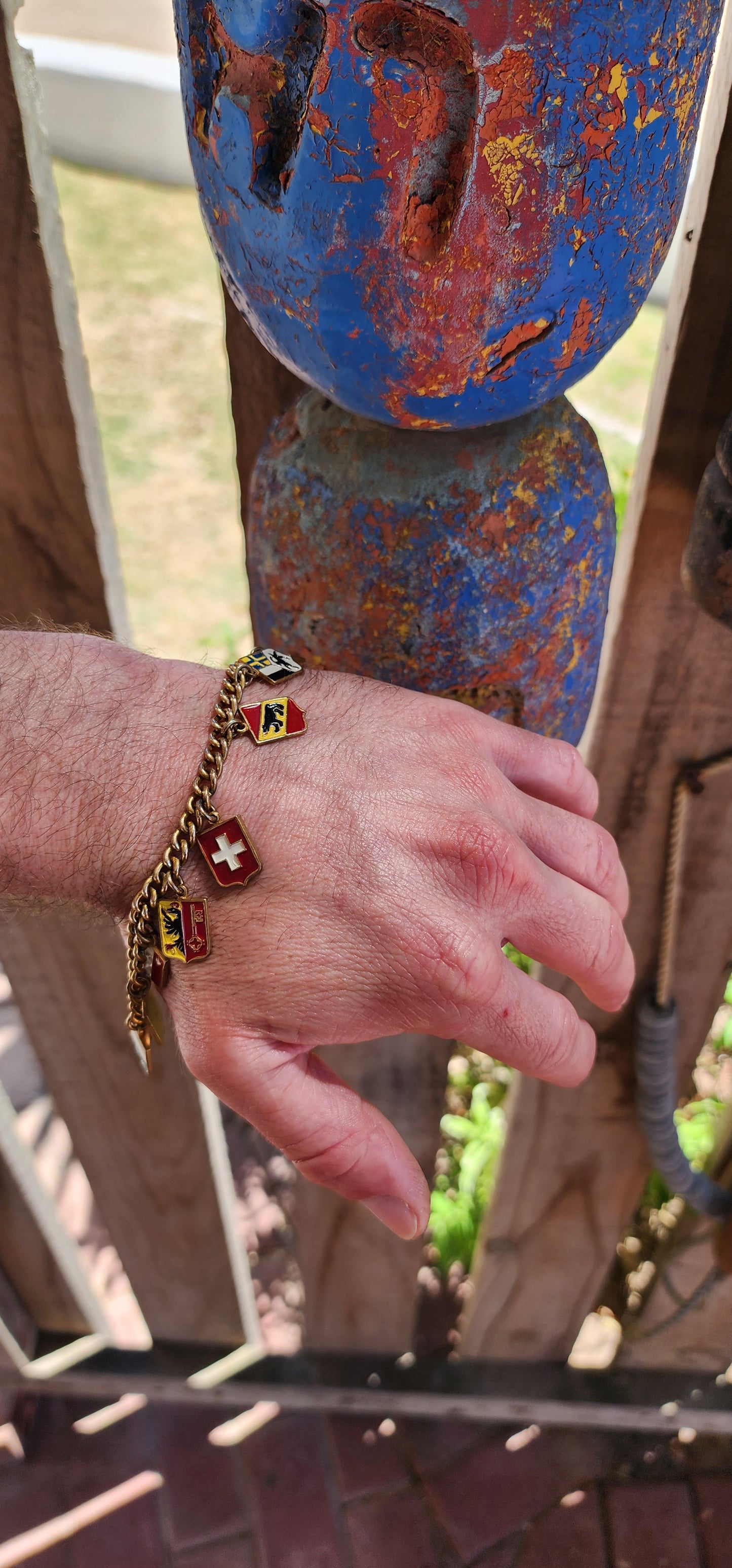 Vintage European / Swiss Souvenir Charm Bracelet.