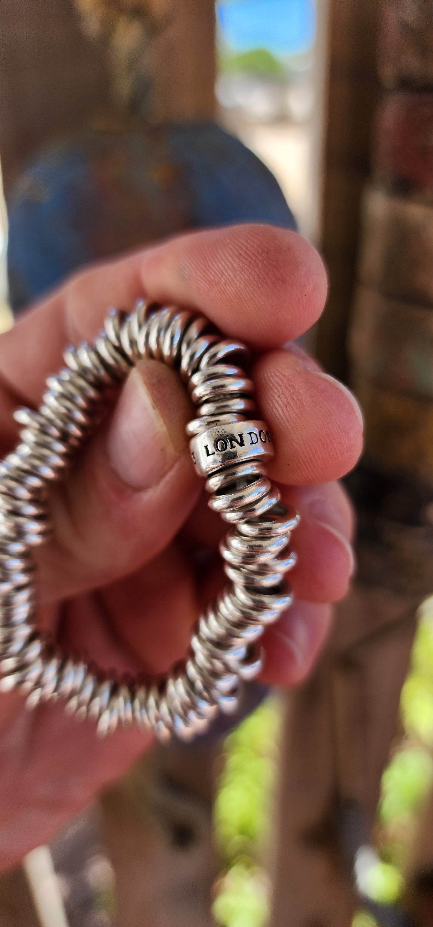 Up for grabs is an absolute cult-classic collector’s piece — the legendary L-i-n-k-s o-f L-o-n-d-o-n “Sweetie” bracelet in solid sterling silver.