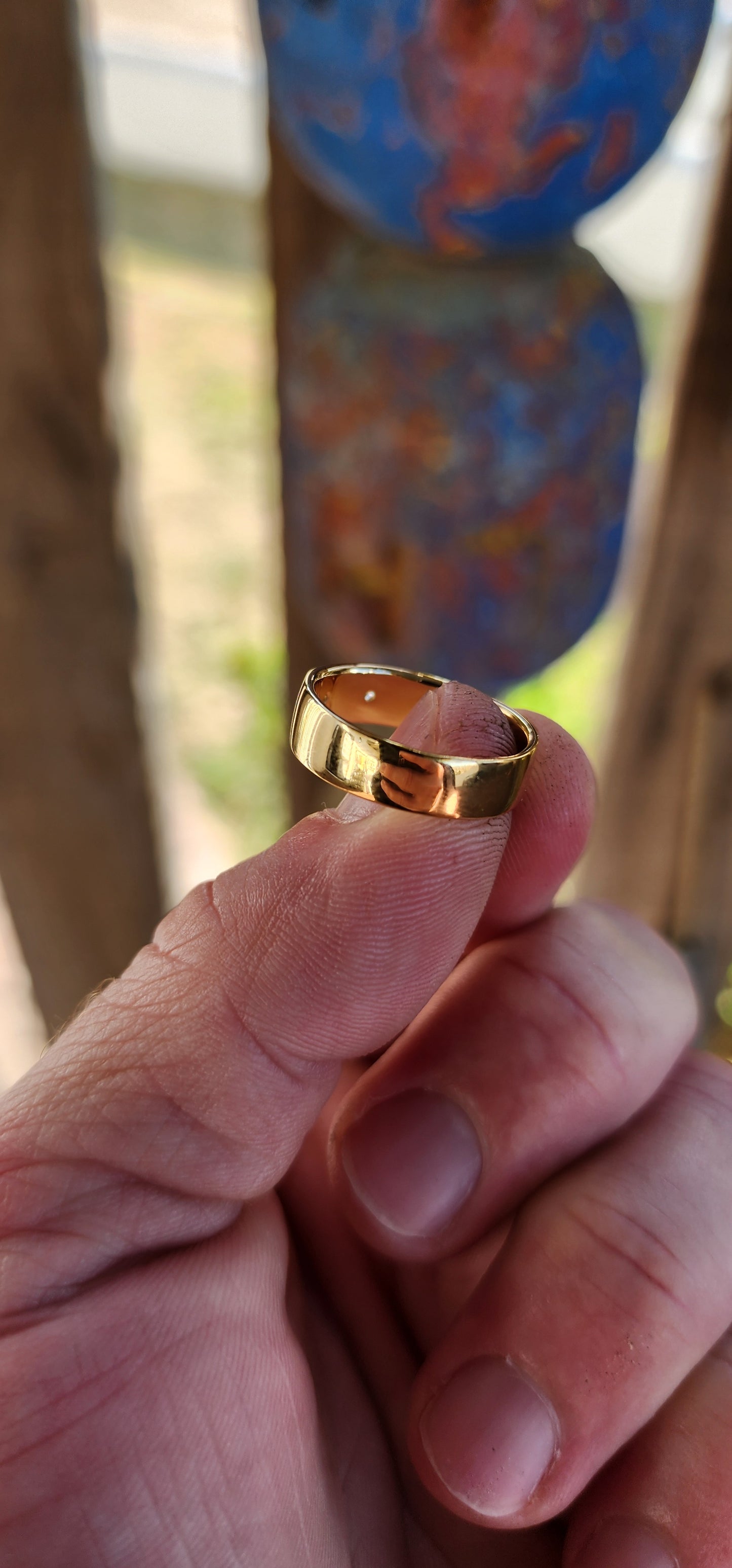 This striking unisex Victorian-revival diamond gypsy ring is crafted in solid sterling silver and finished in a rich, buttery layer of 18ct yellow gold plating, giving the band a glowing, antique-gold warmth that feels both classic and enduring.