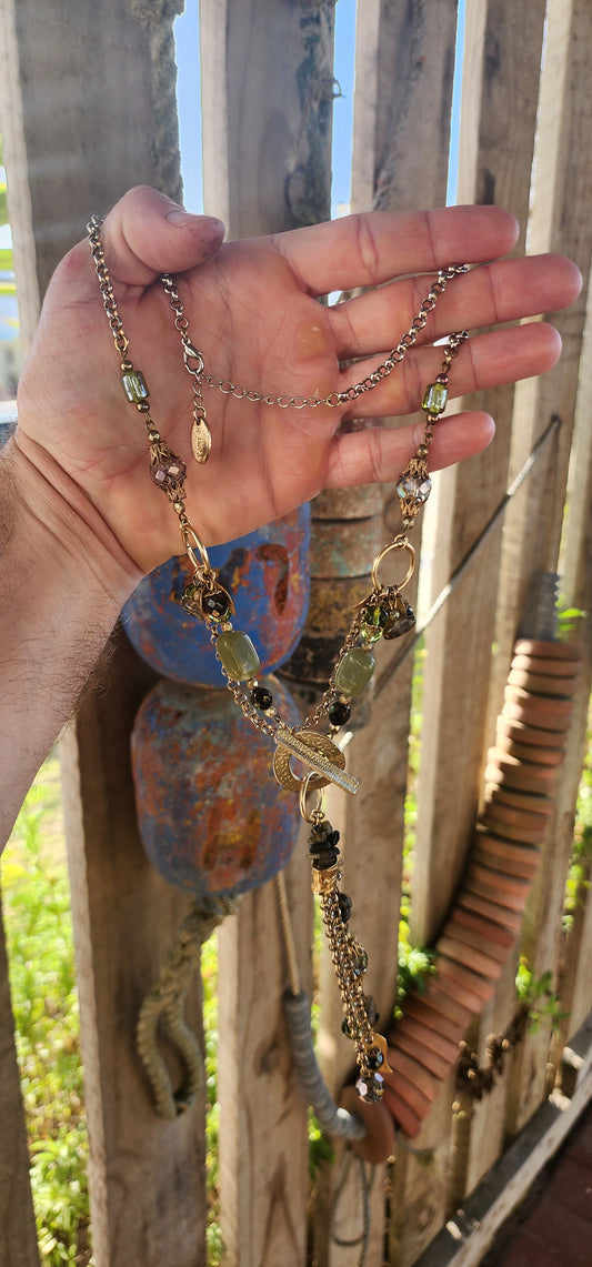 Beautiful and bohemian at its best — this designer costume tassel necklace by Eli Jewellery is a true statement piece for the free-spirited maximalists.