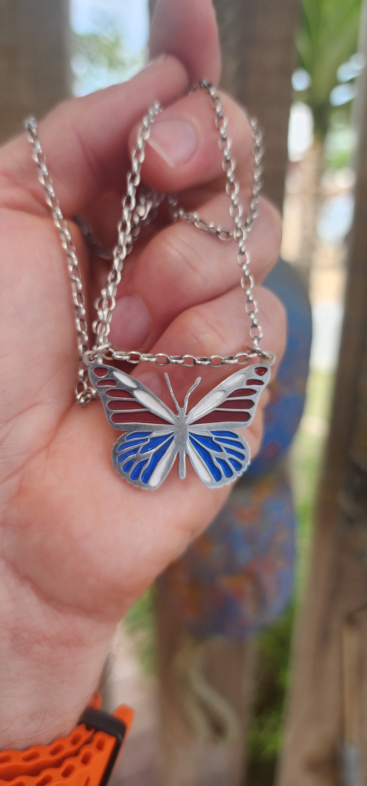 This gorgeous piece is artisan made in solid sterling silver and features a beautifully stylised butterfly pendant — a symbol of transformation, freedom, and new beginnings.