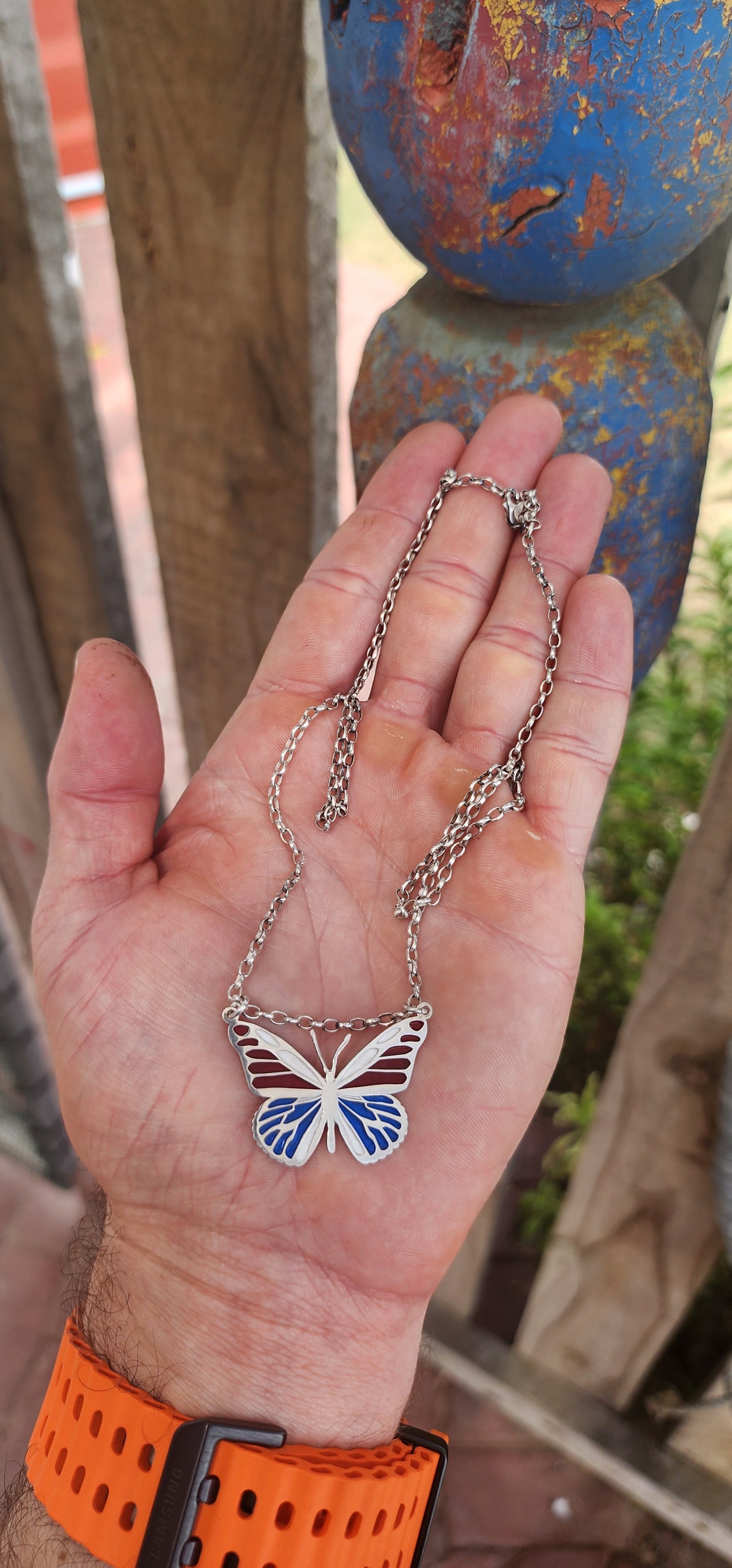 This gorgeous piece is artisan made in solid sterling silver and features a beautifully stylised butterfly pendant — a symbol of transformation, freedom, and new beginnings.