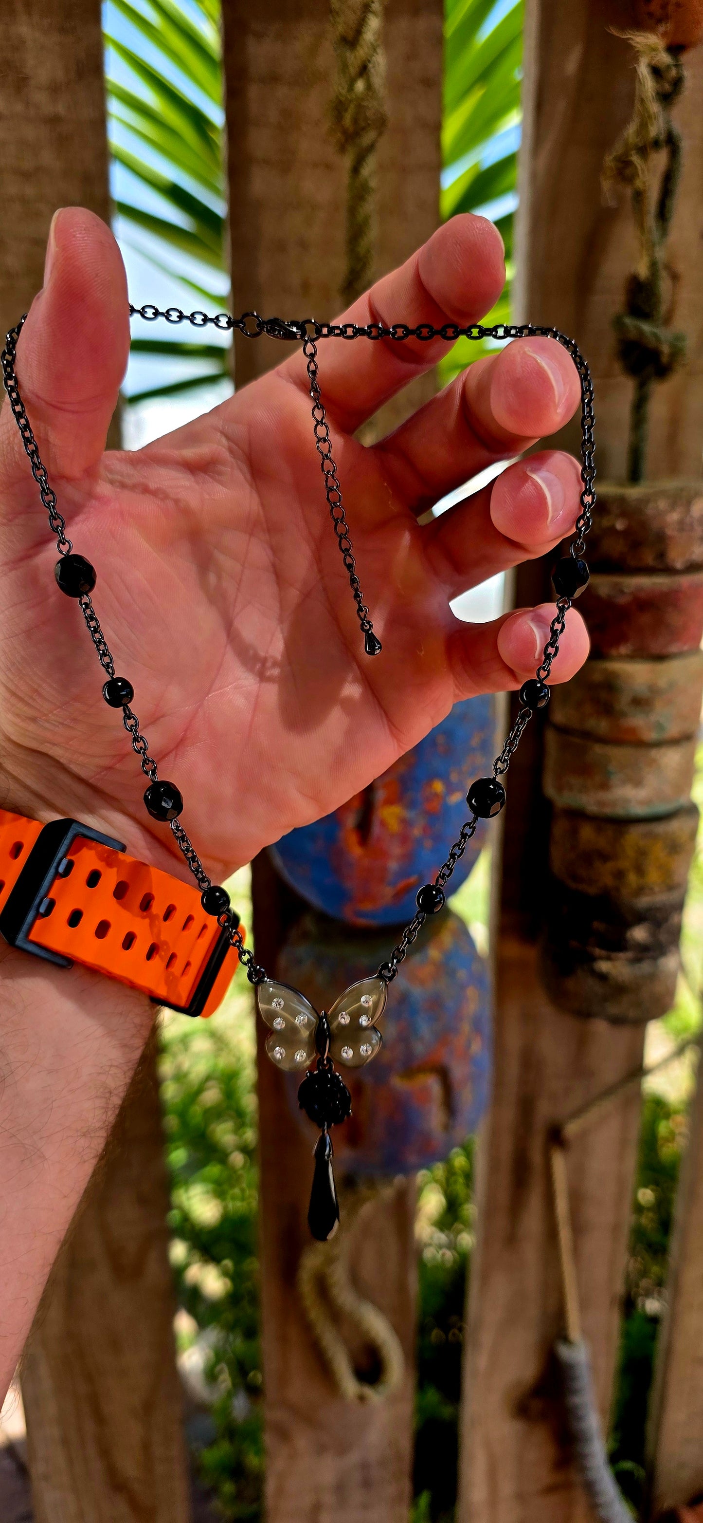 This high-quality costume jewellery set carries a distinct gothic undertone, blending delicate butterfly symbolism with dark, almost Victorian-inspired elements.