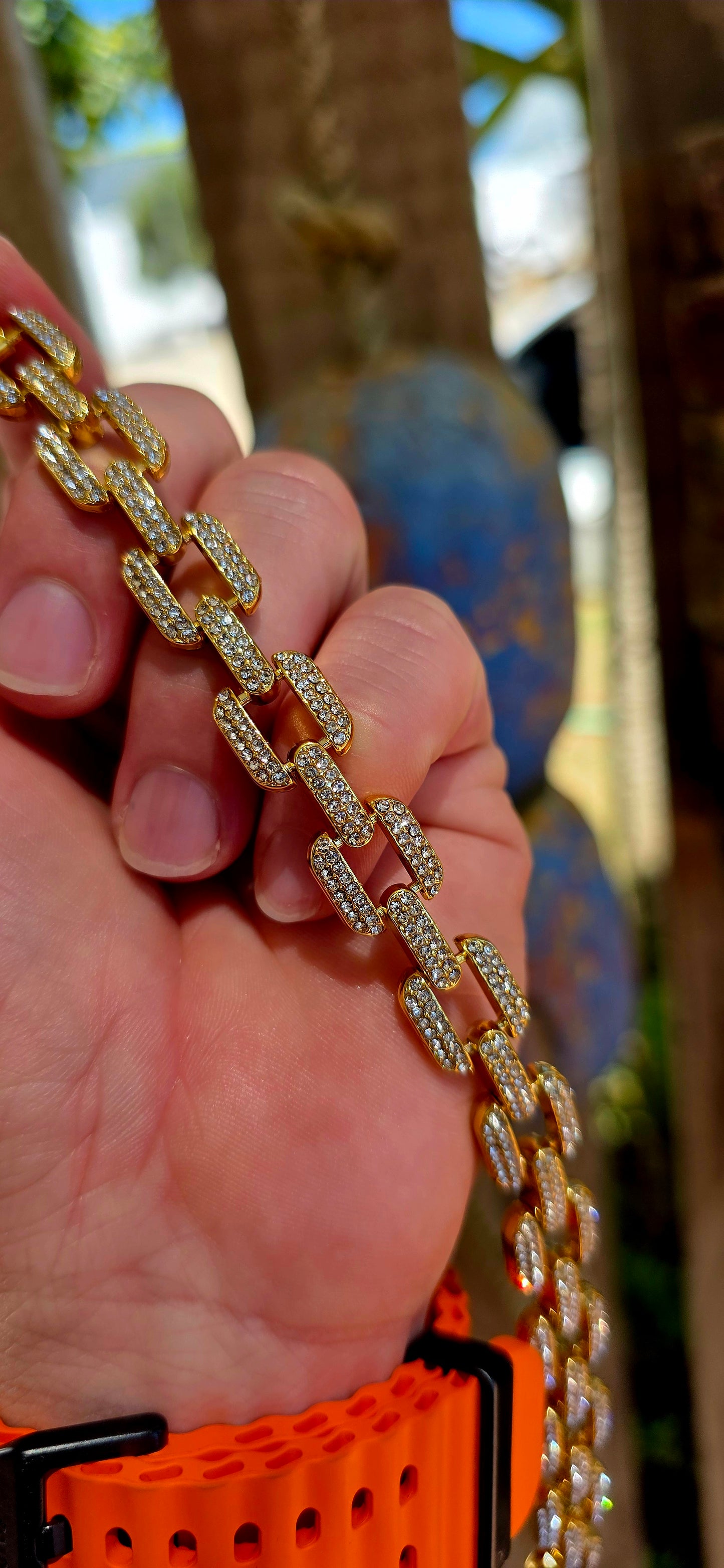 This is not your delicate everyday chain — this is structured wrist presence with serious luxury street energy.