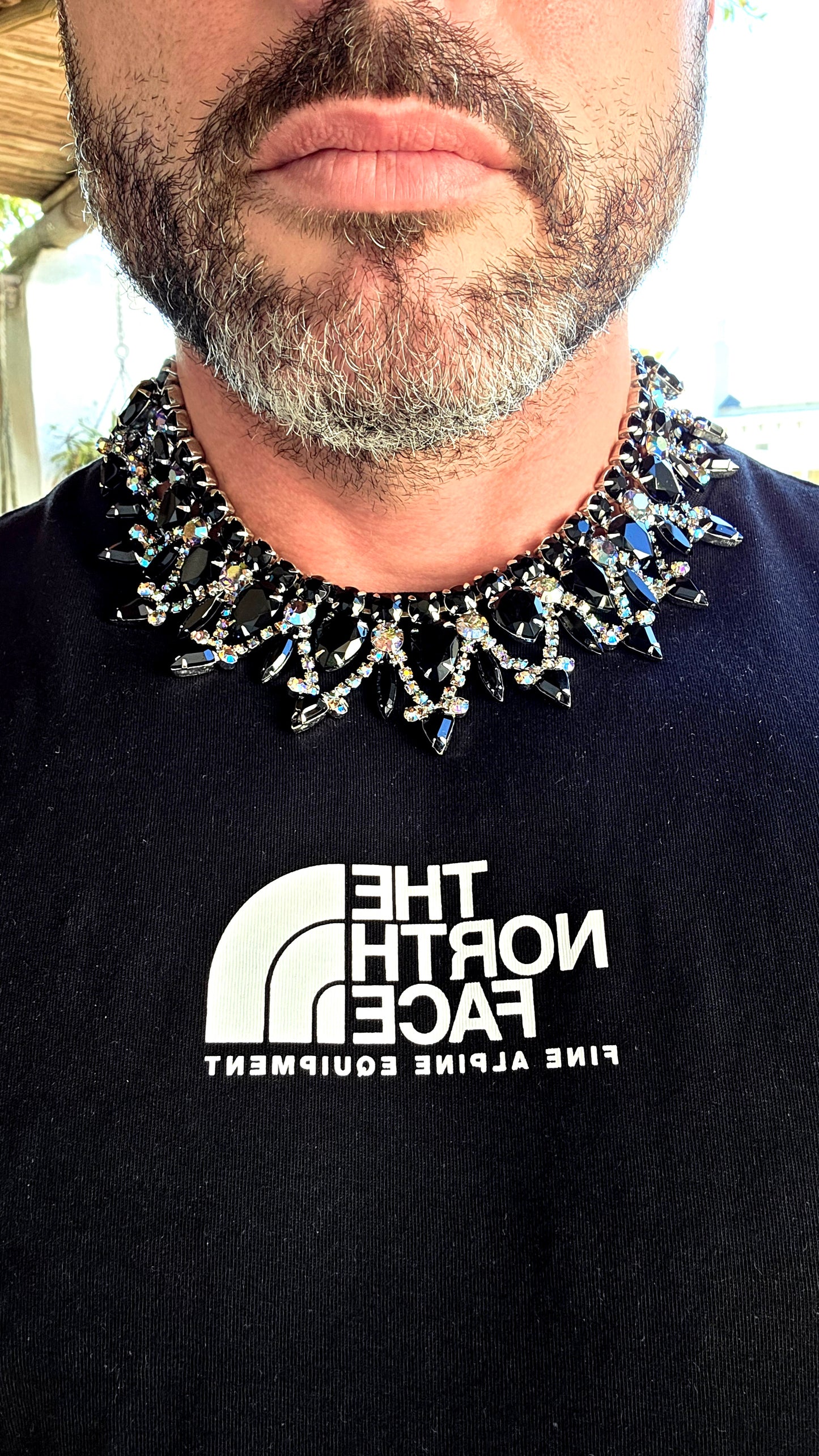 A truly exceptional and highly sought-after vintage treasure, this magnificent 1960s Juliana (DeLizza & Elster) bib necklace embodies bold mid-century glamour at its finest.