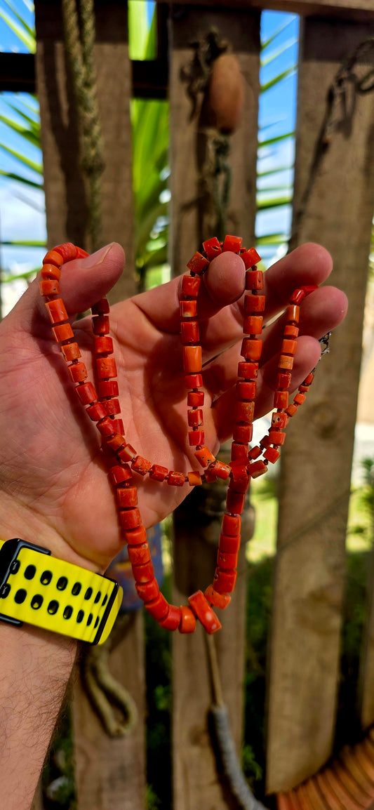 A truly exceptional and increasingly scarce find — this beautiful antique necklace is crafted from genuine Sciacca coral, celebrated for its rich sunset orange tones and historic origins in the Mediterranean.