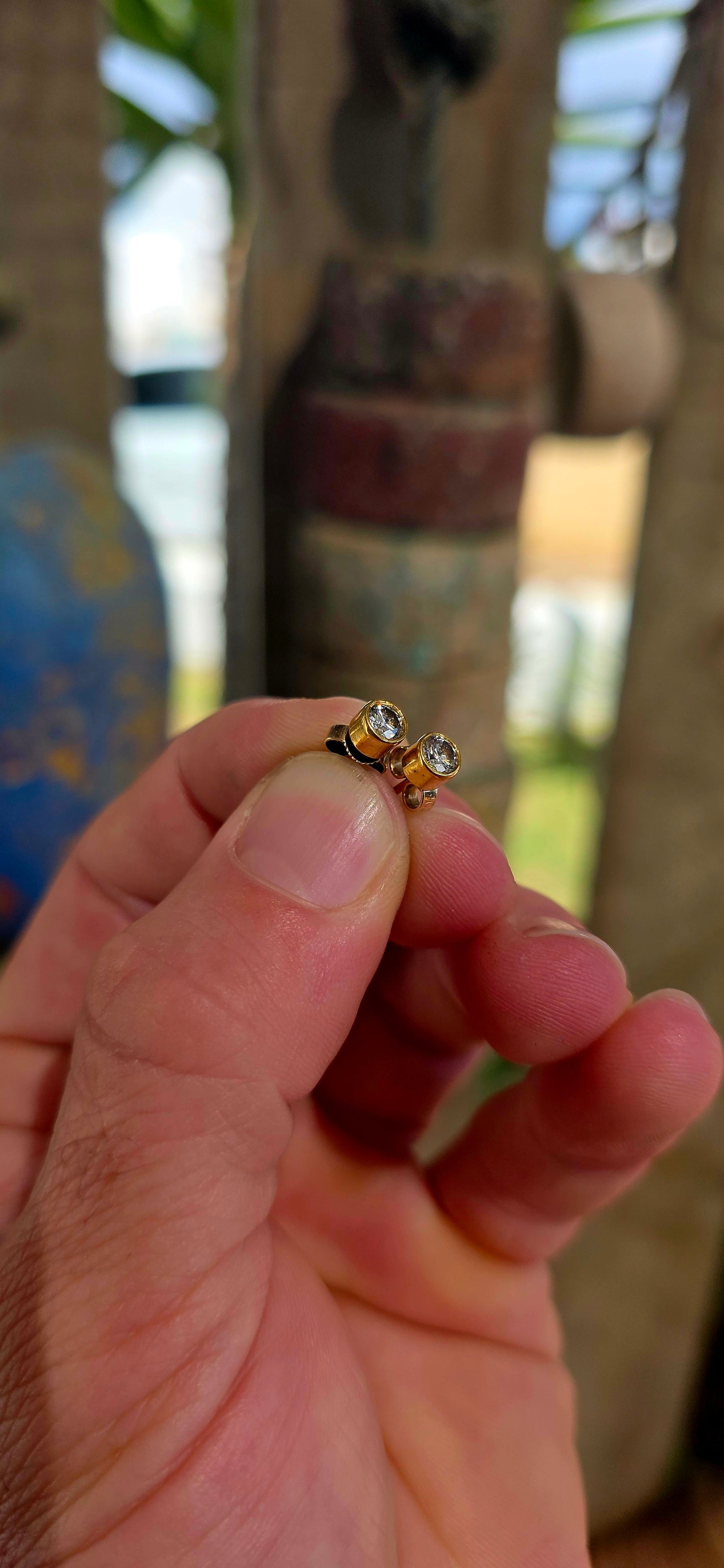 A beautiful pair of 18ct yellow gold diamond stud earrings, designed in a sleek and modern tube (bezel) setting that gives them a clean, contemporary edge while still keeping that classic diamond look we all love.